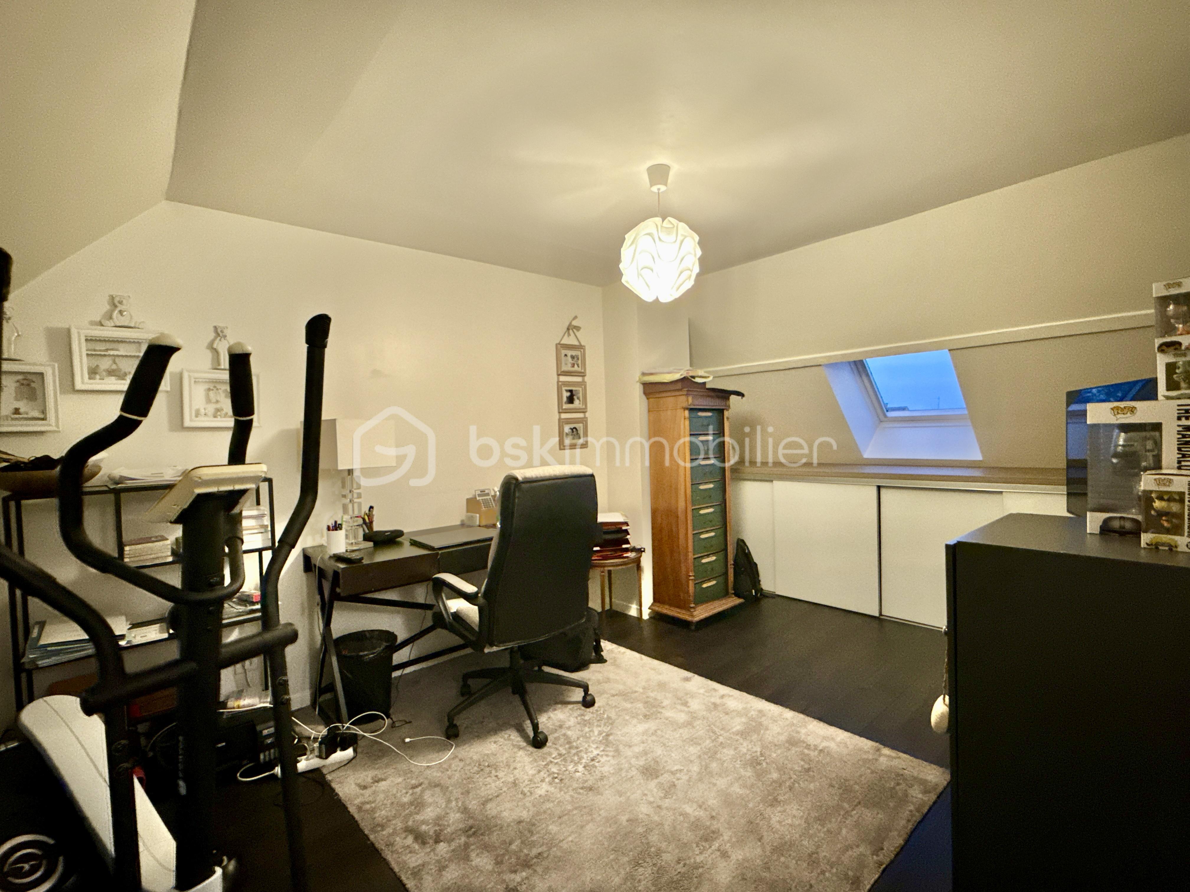 Maison de 200 m² - DJI_20251121_171617_428.jpg