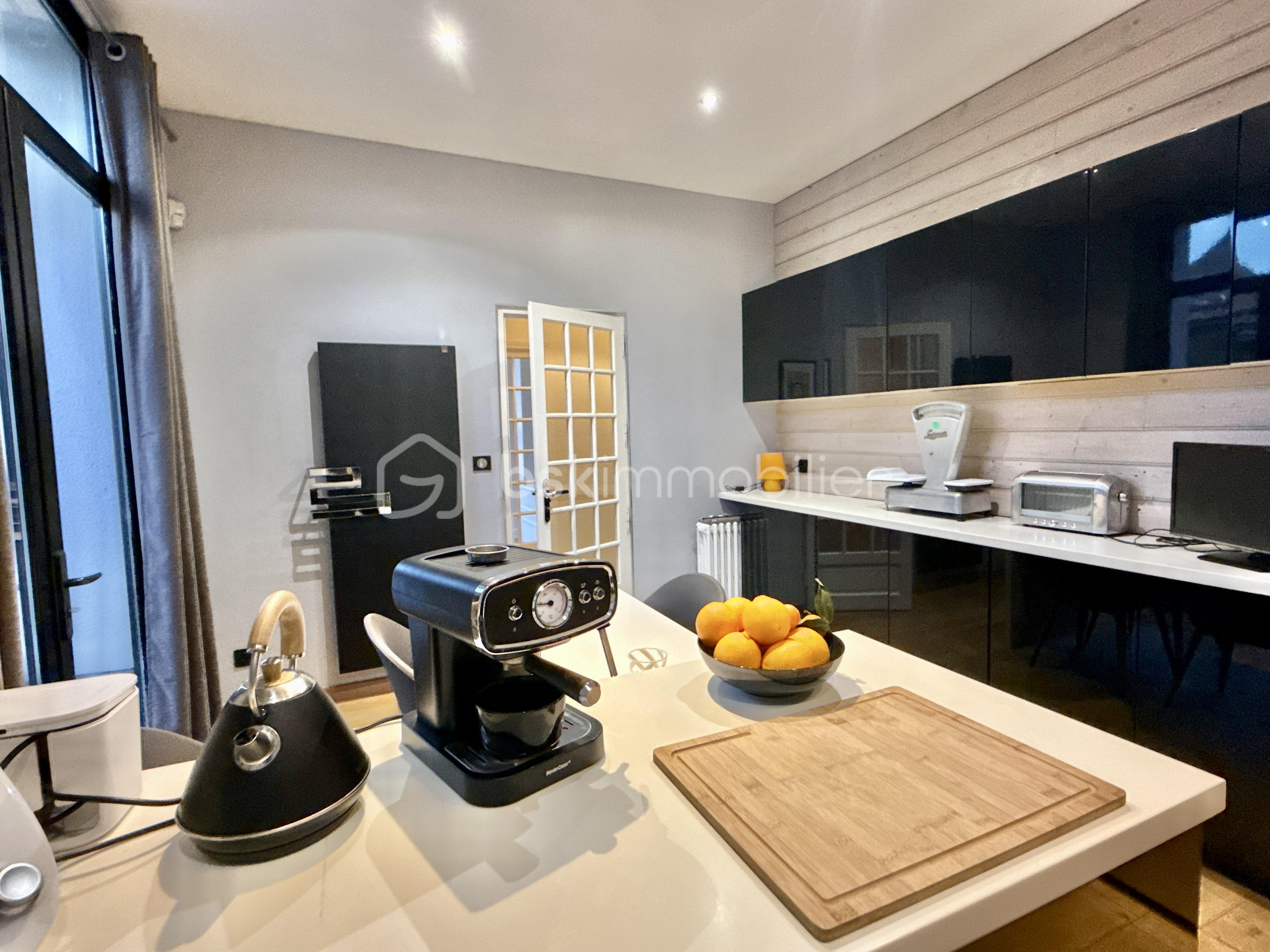 Maison de 200 m² - DJI_20251121_165913_299.jpg