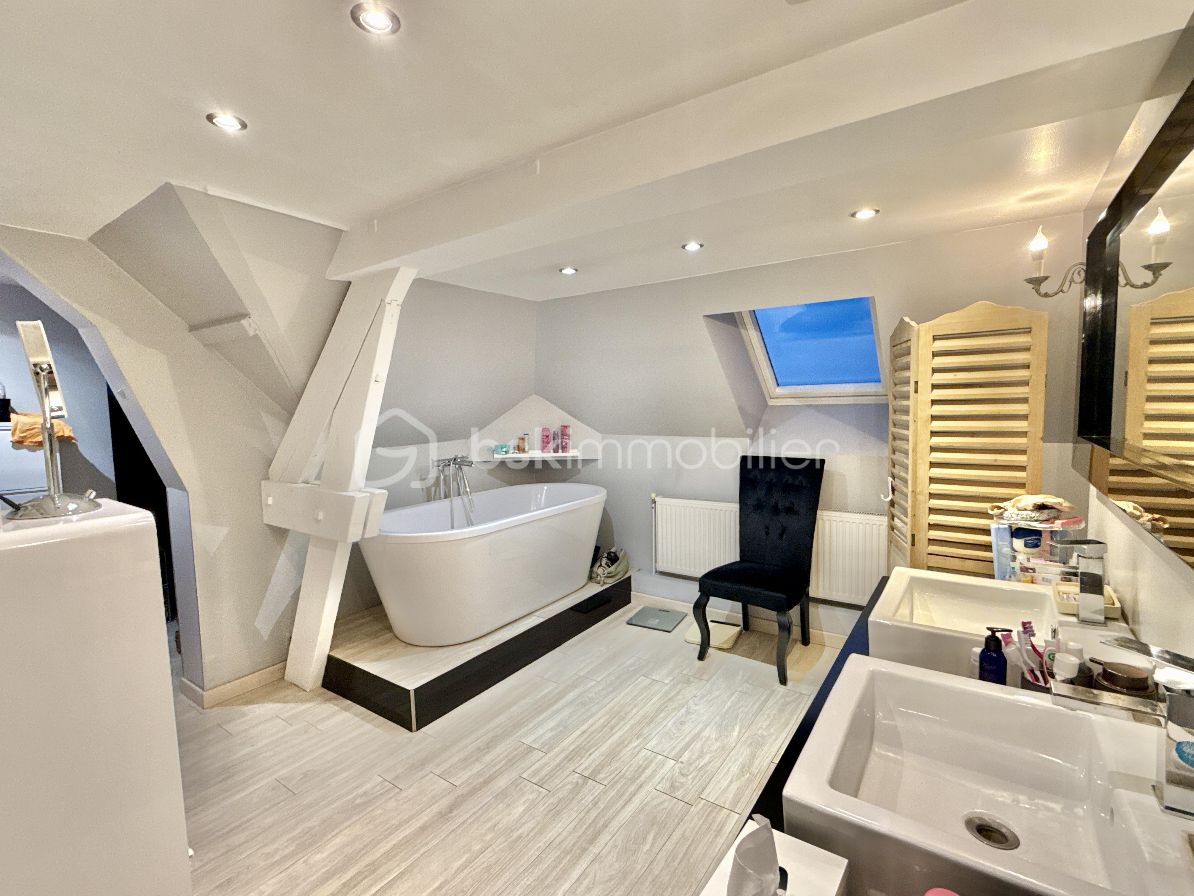 Maison de 200 m² - DJI_20251121_171815_883.jpg