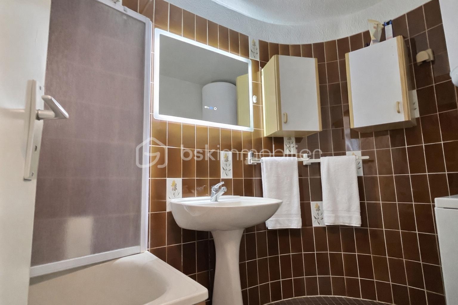 ChatGPT Image Mar 19, 2026, 01_21_11 PM.png