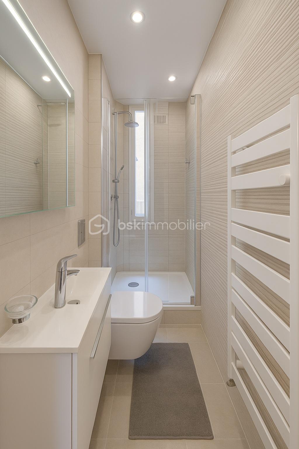 Appartement de 50 m² - Salle de bain moderne et épurée.jpg