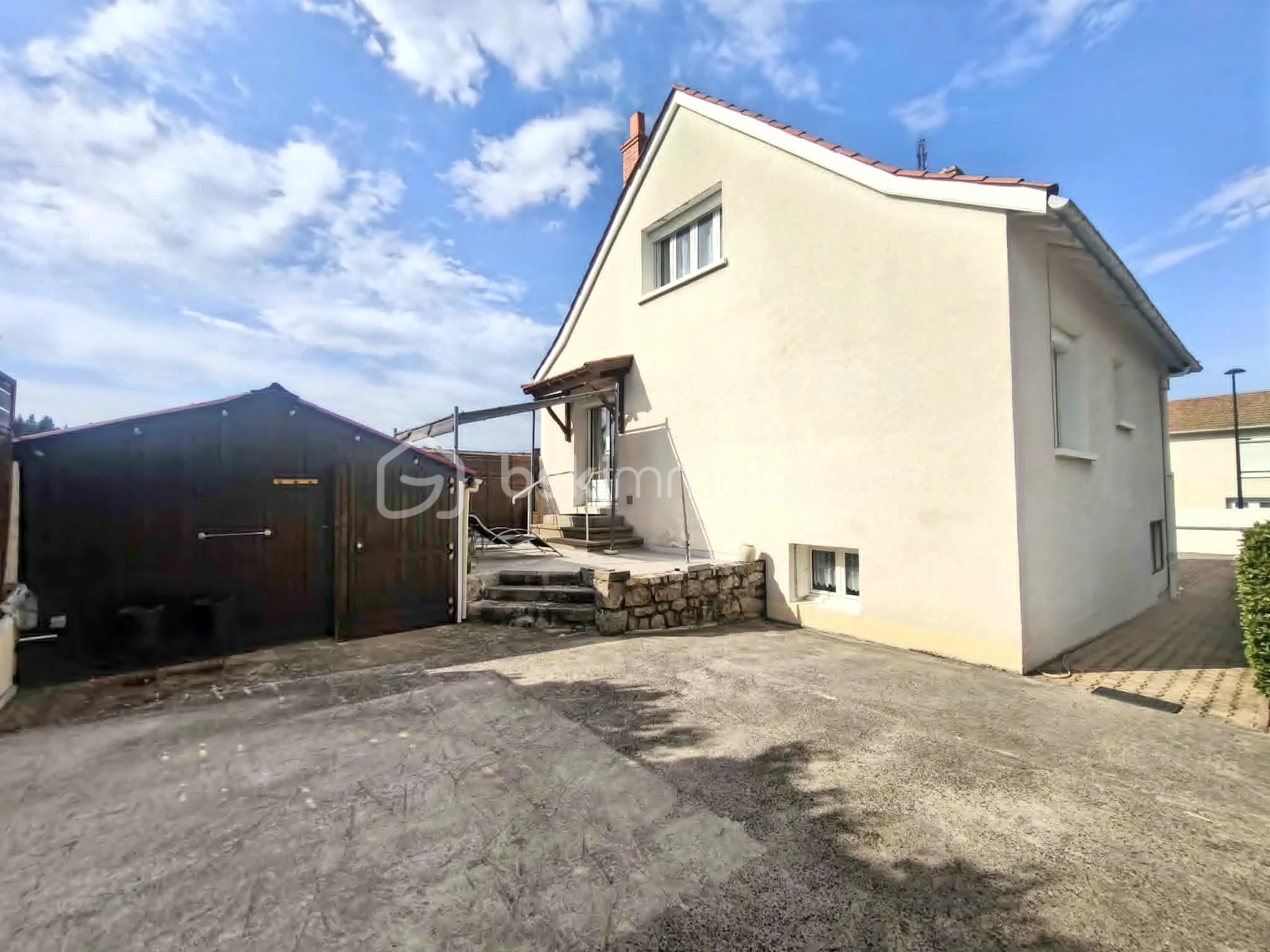 Arrière de la maison.jpg