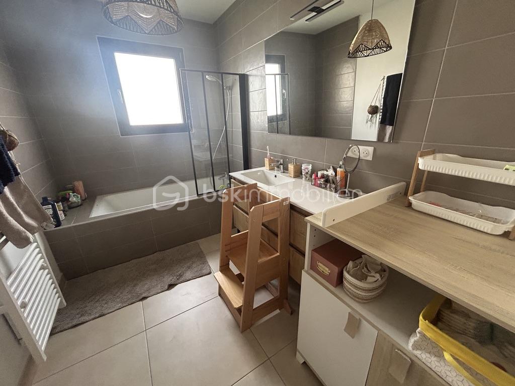 Maison de 145 m² - 5A7427F8-9FA5-4653-AD27-145BA387ECCB_1_105_c.jpeg