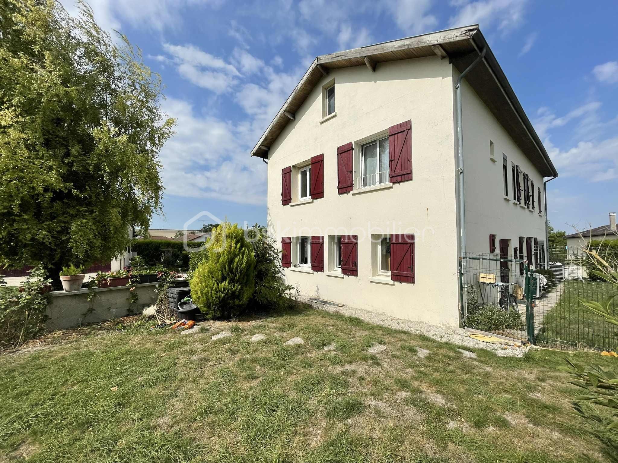 Propriete de 275 m² - extérieur .jfif