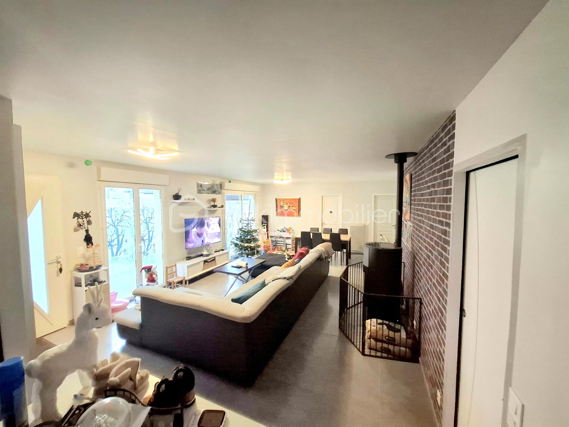 Maison de 99 m² - SALON3.jpg