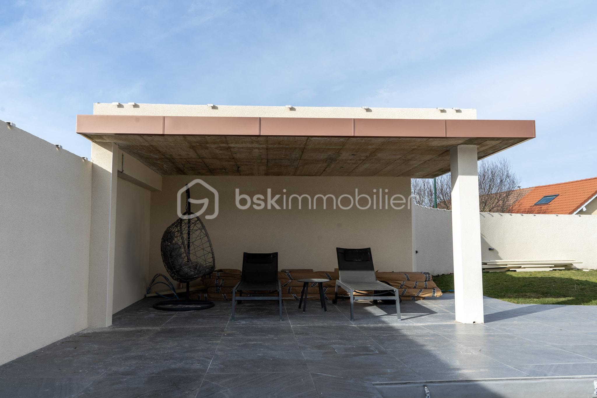 Maison de 95 m² - Pool House.jpeg