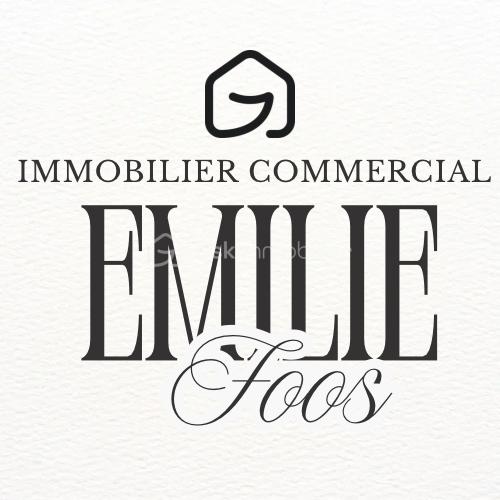 Logo Moderne Élégant Agence Noir et Blanc.png
