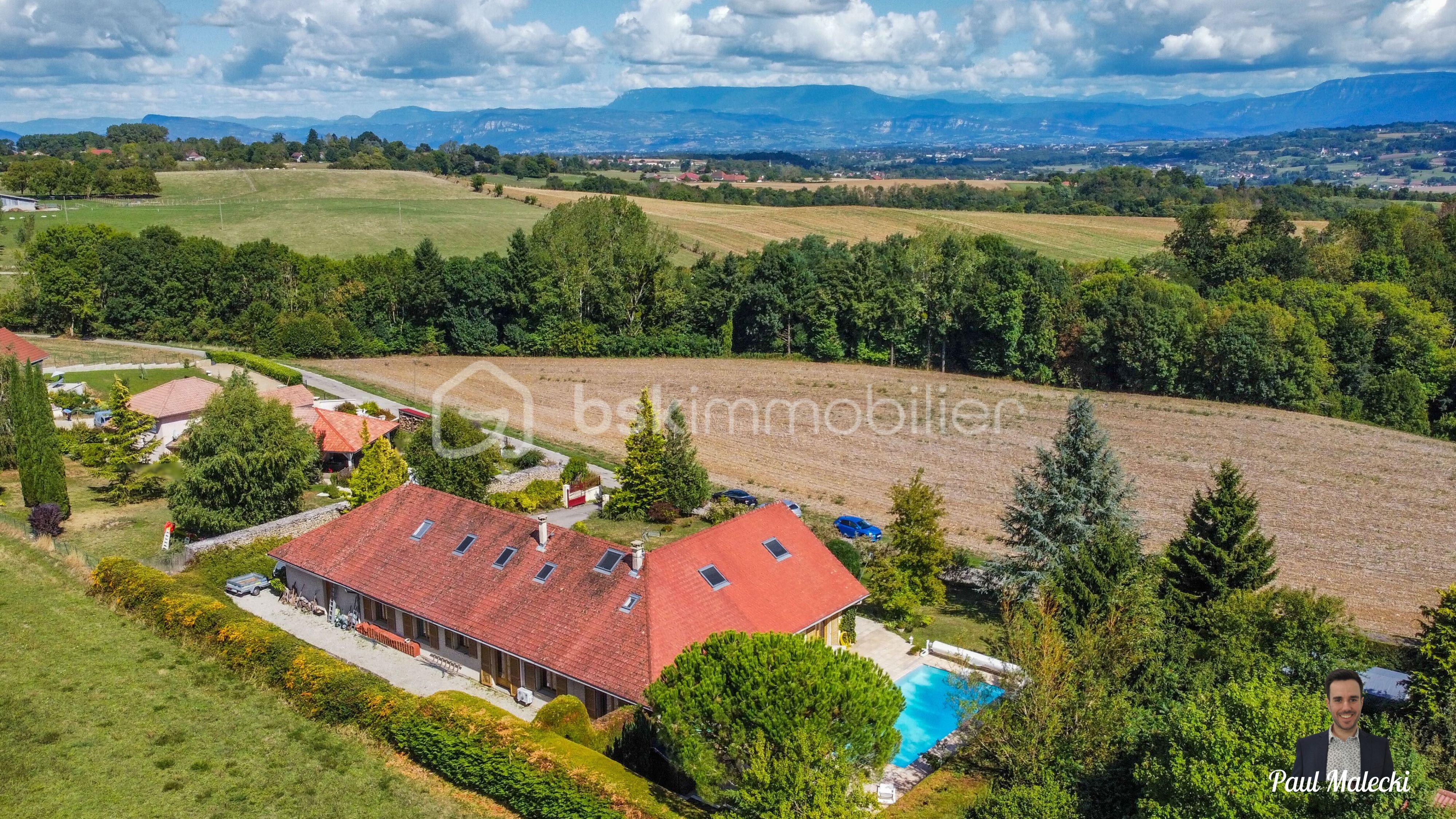 Villa de 295 m²