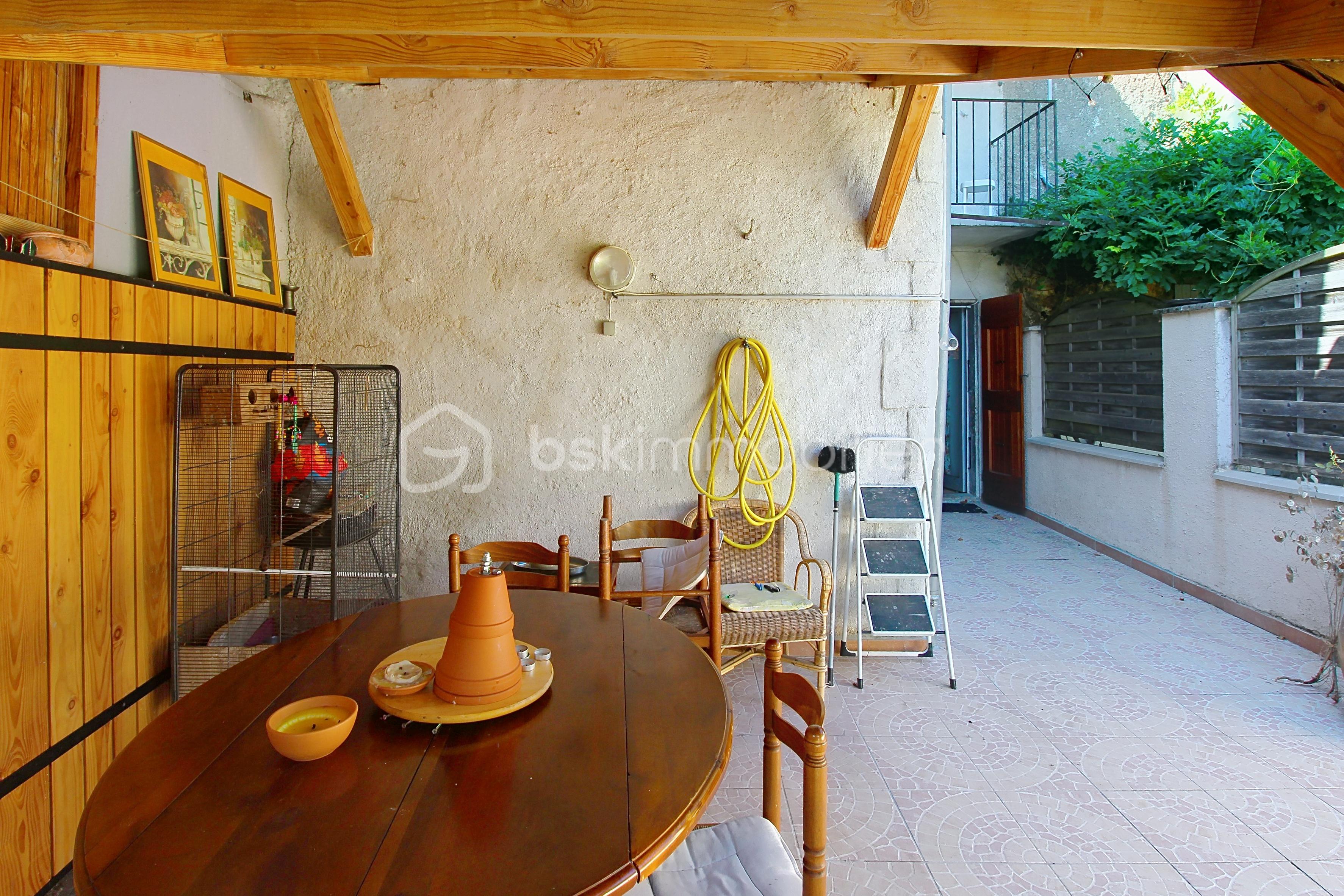 Maison d hote de 190 m² - demo-tour-10-main-street_00003.jpeg