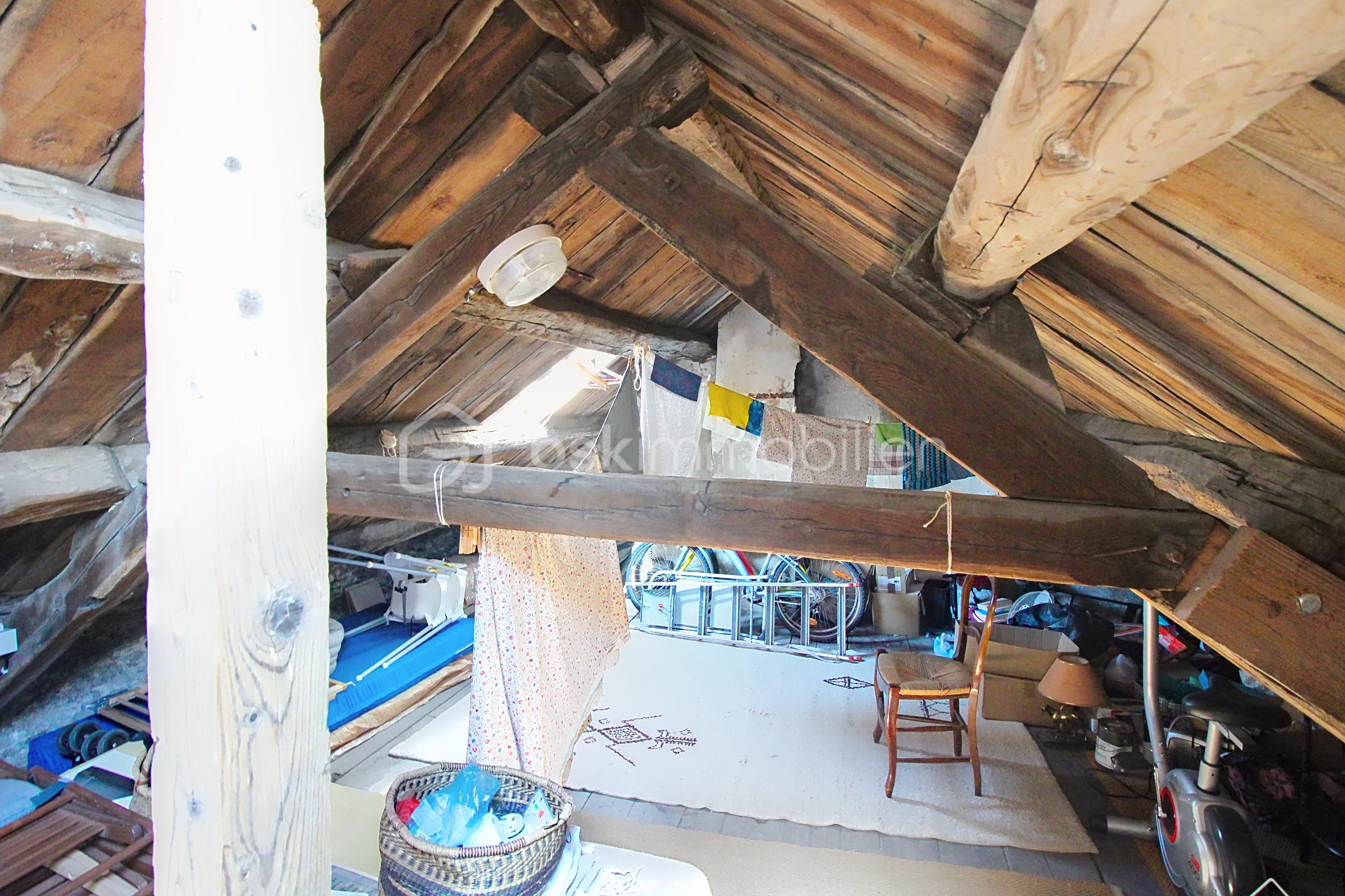 Maison d hote de 190 m² - demo-tour-10-main-street_00103.jpeg