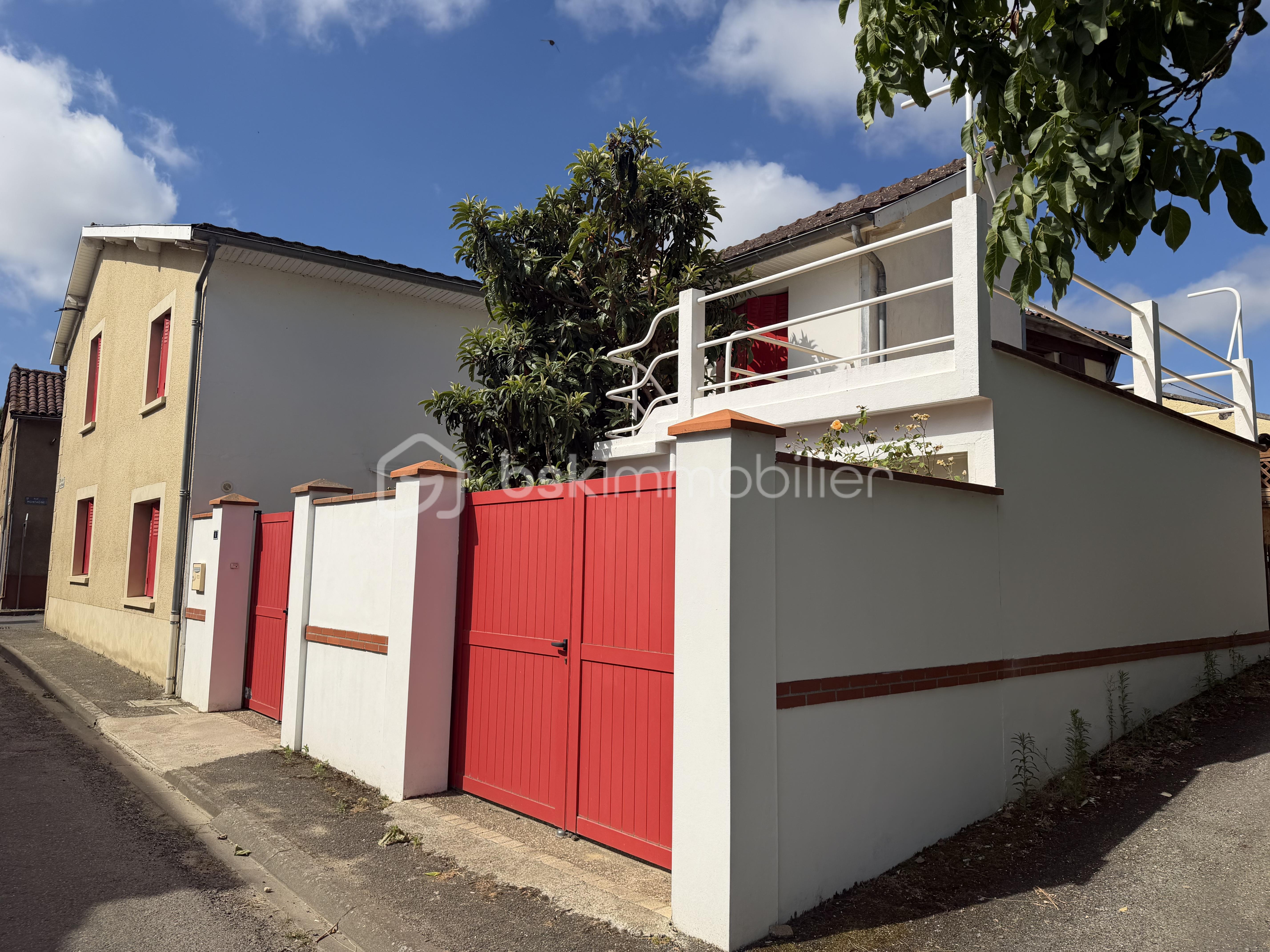 Maison 8 pièces 155 m² · à Mielan · 154,5 m² · 164 000 €