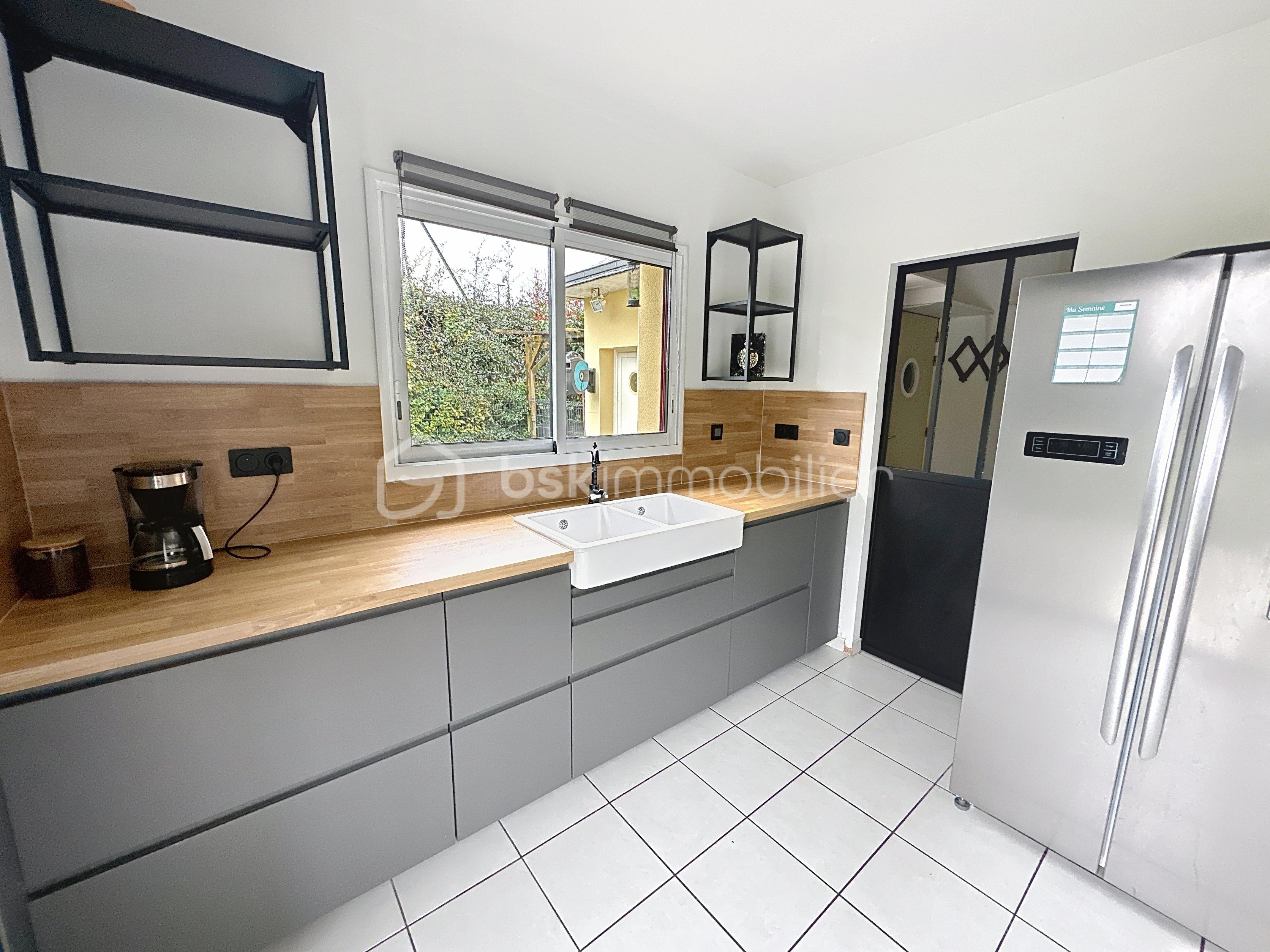 Maison de 230 m² - st-urbain_00007_b523141.jpg
