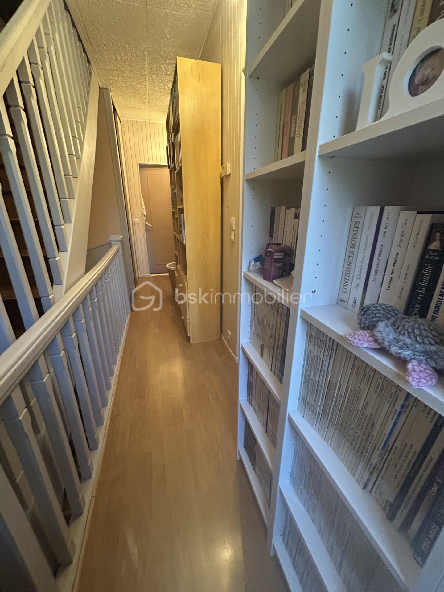 Maison de 86 m² - PHOTO 27 DEGAGEMENT ETAGE.jpg