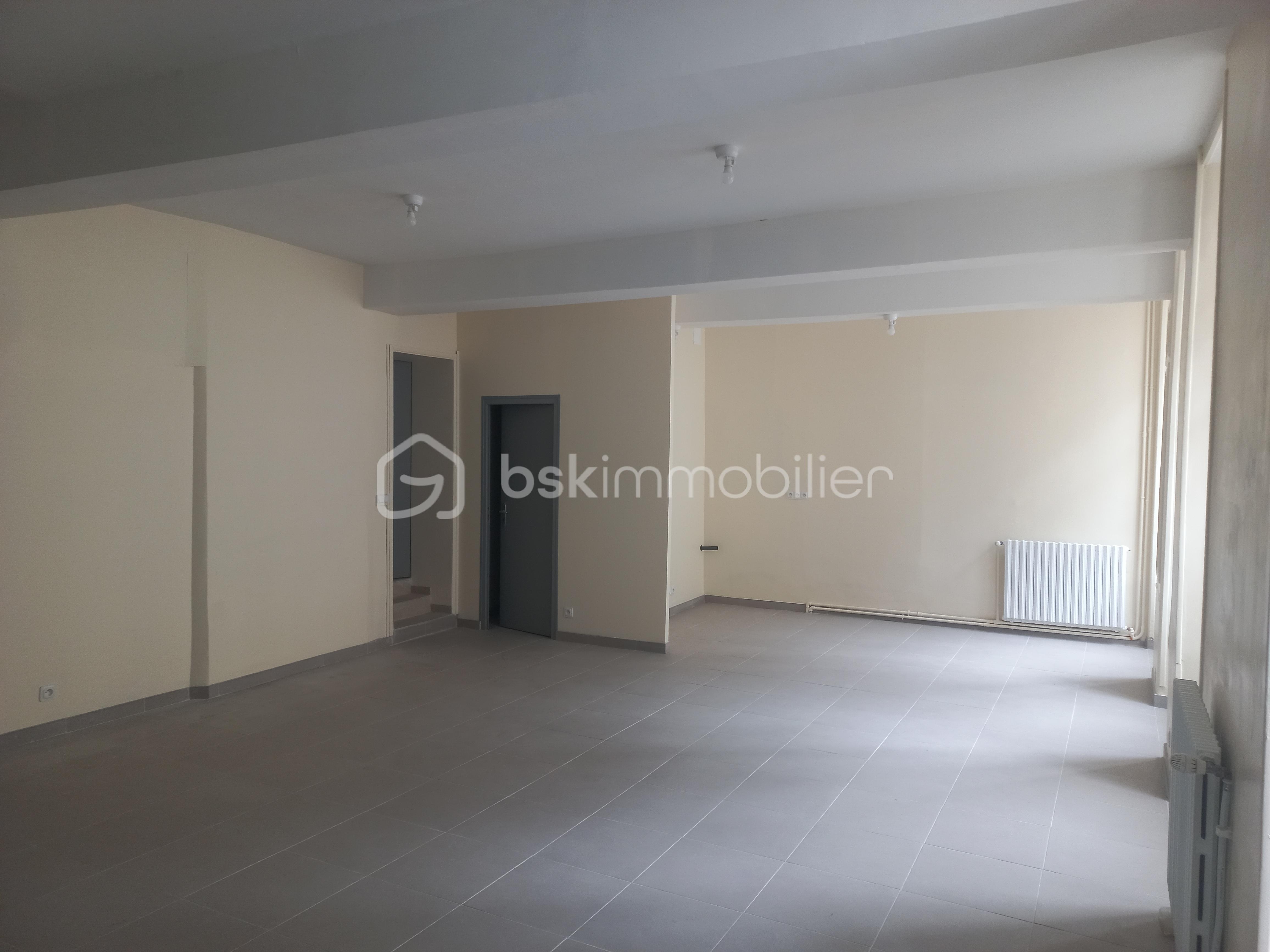 Maison de ville de 241 m² - 1-2    Pièce P1 -  Photo réelle.jpg