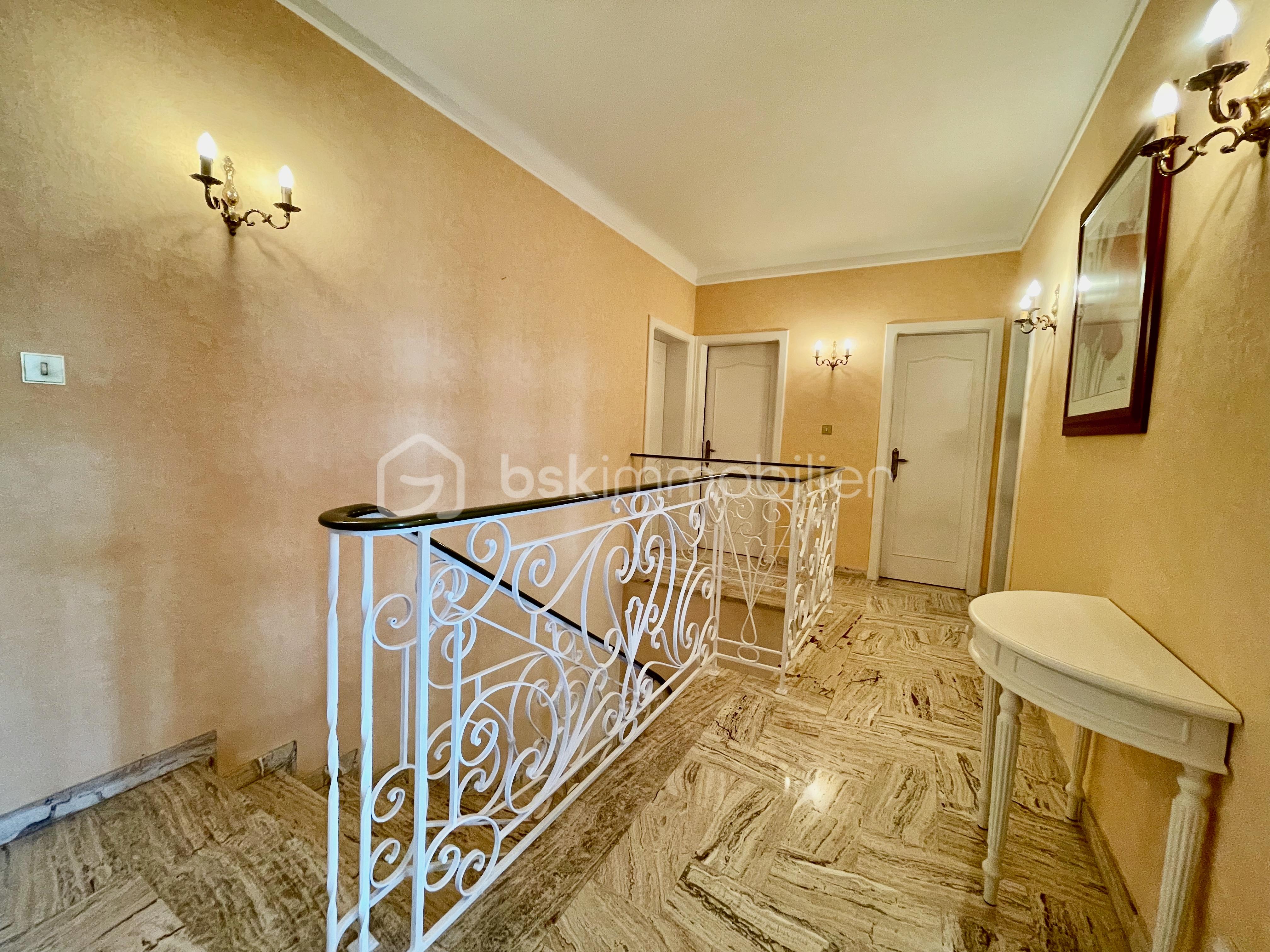 Maison de 214 m² - Halletage.jpeg