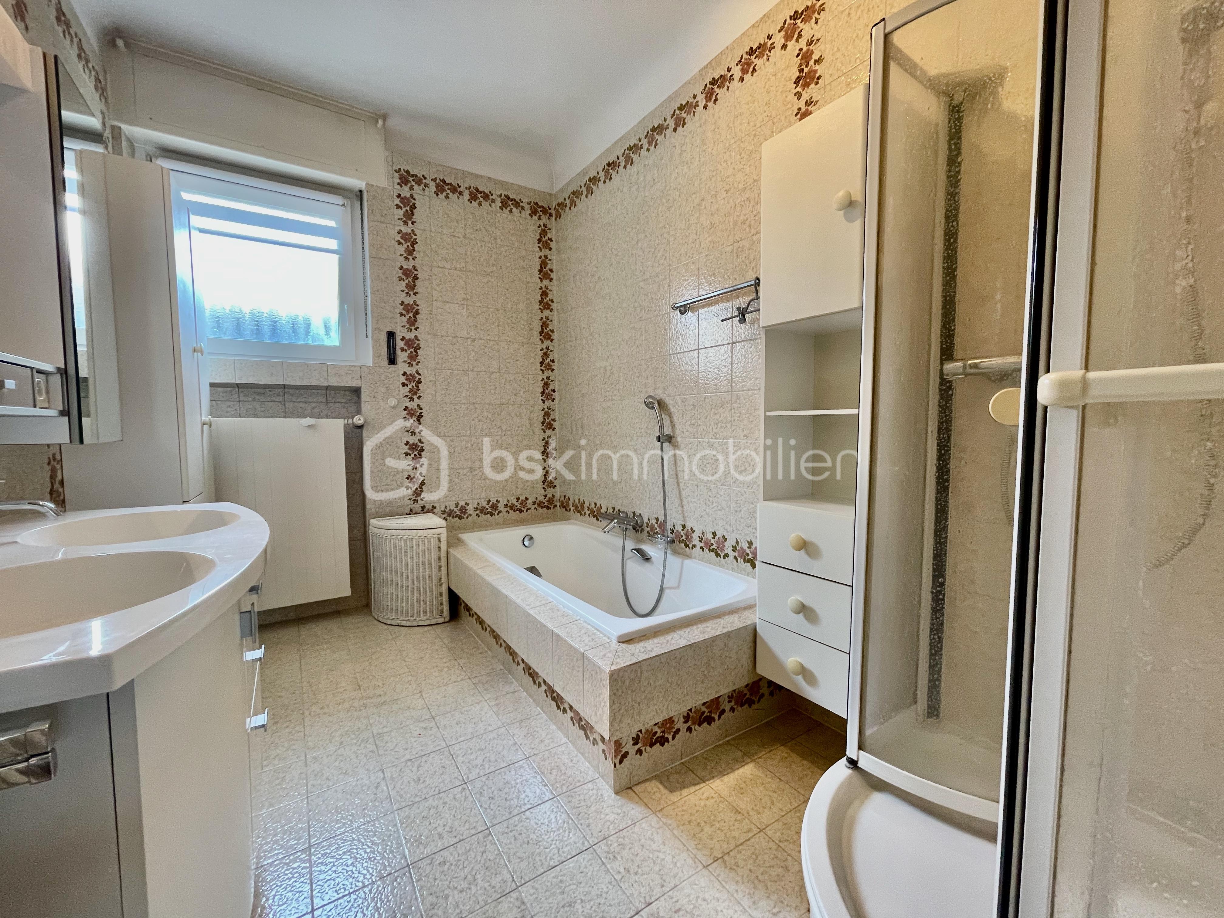 Maison de 214 m² - Sdb.jpeg