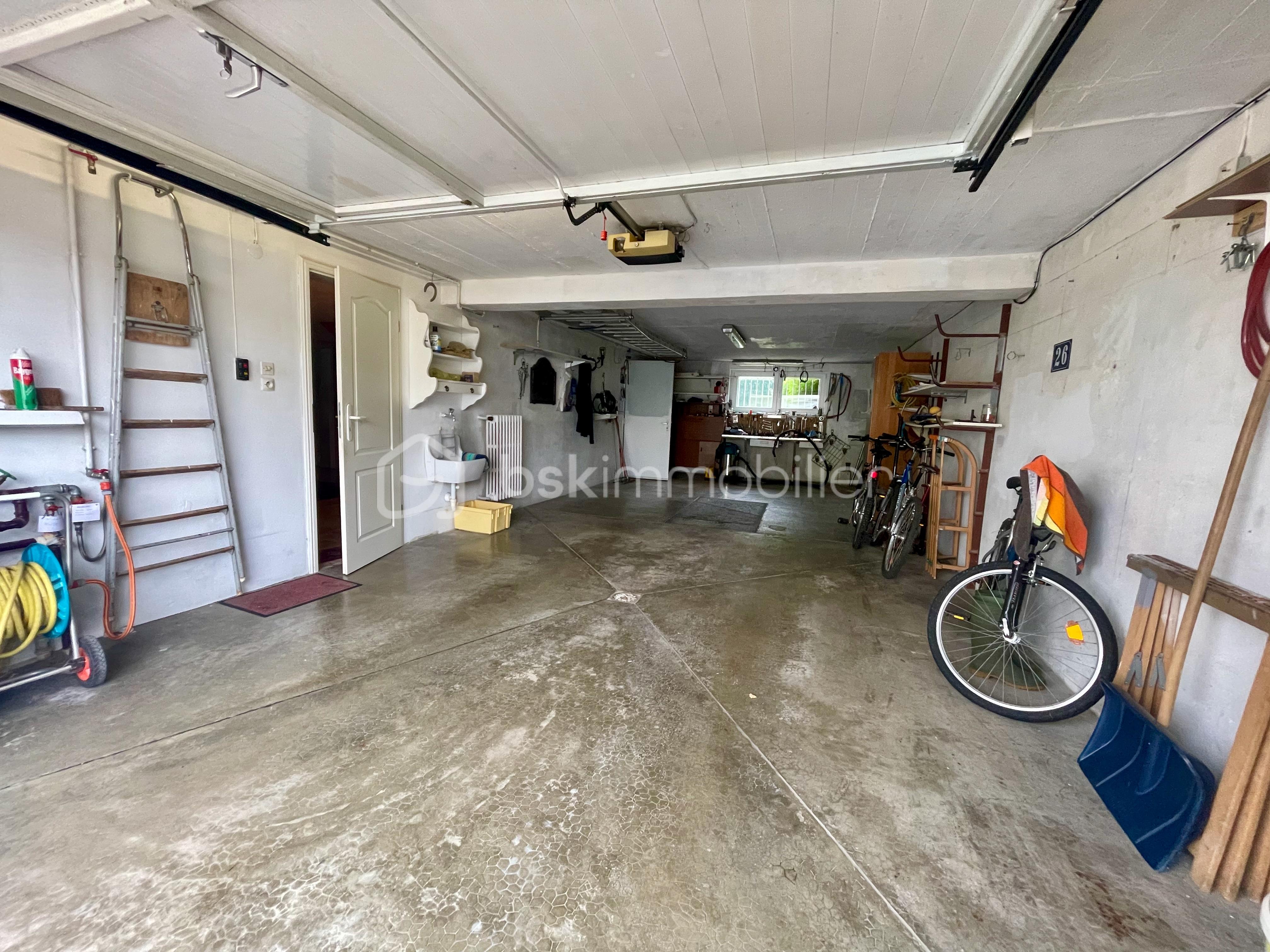 Maison de 214 m² - Garage.jpeg