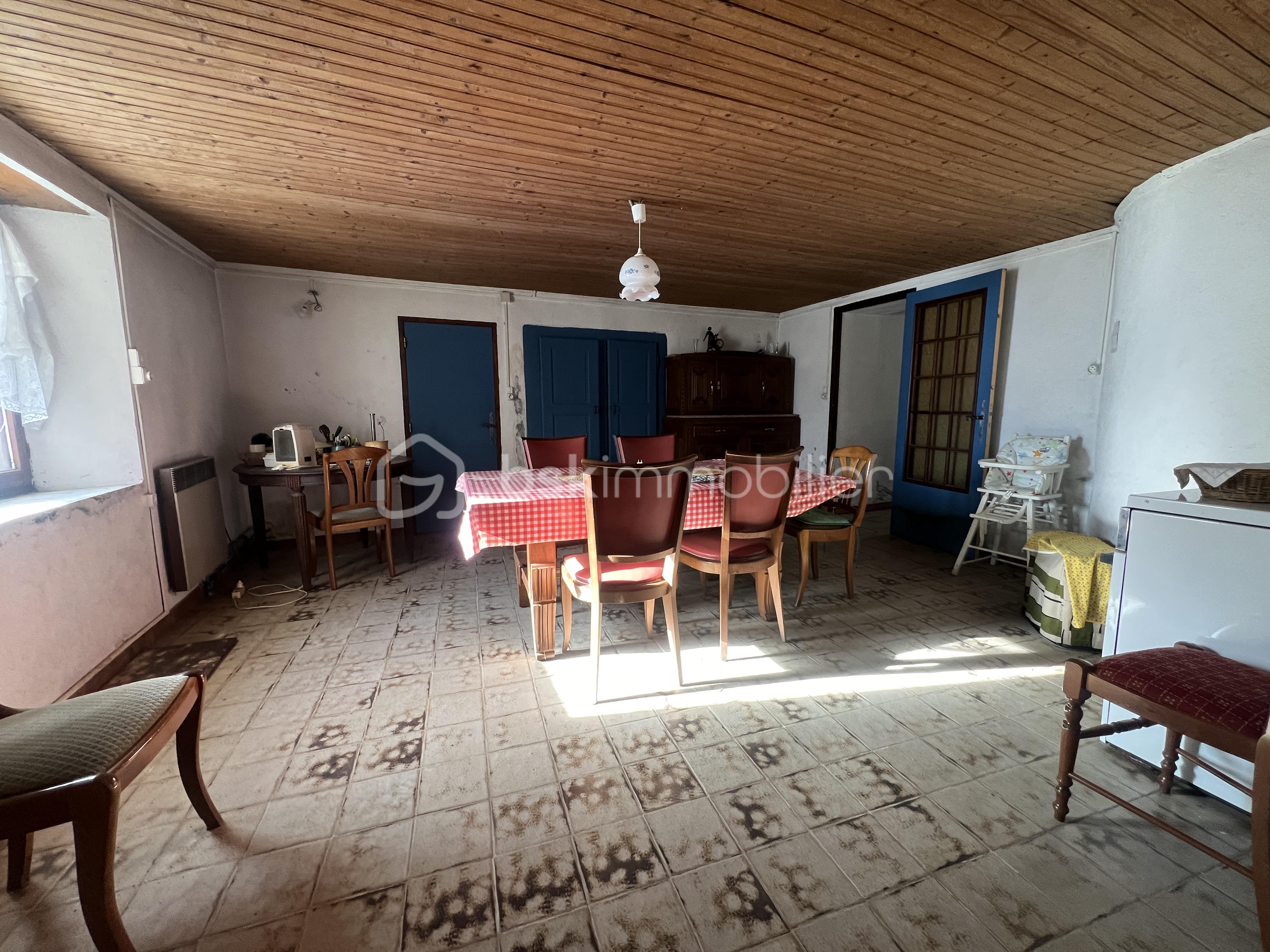 Maison ancienne de 120 m² - salle-a-manger-vue-depuis-le-salon.JPG