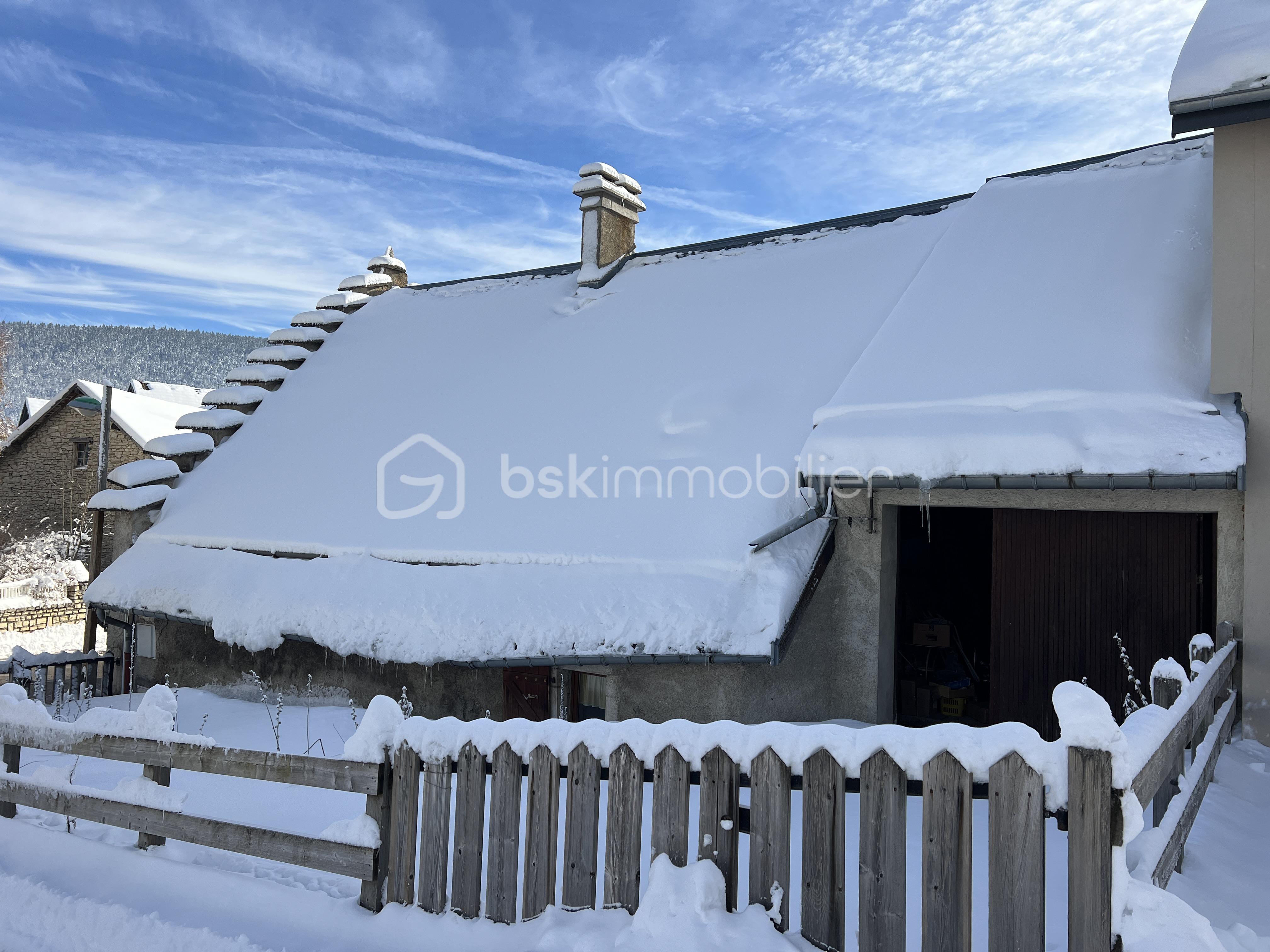 Maison ancienne de 120 m² - façade-accès-grange.JPG