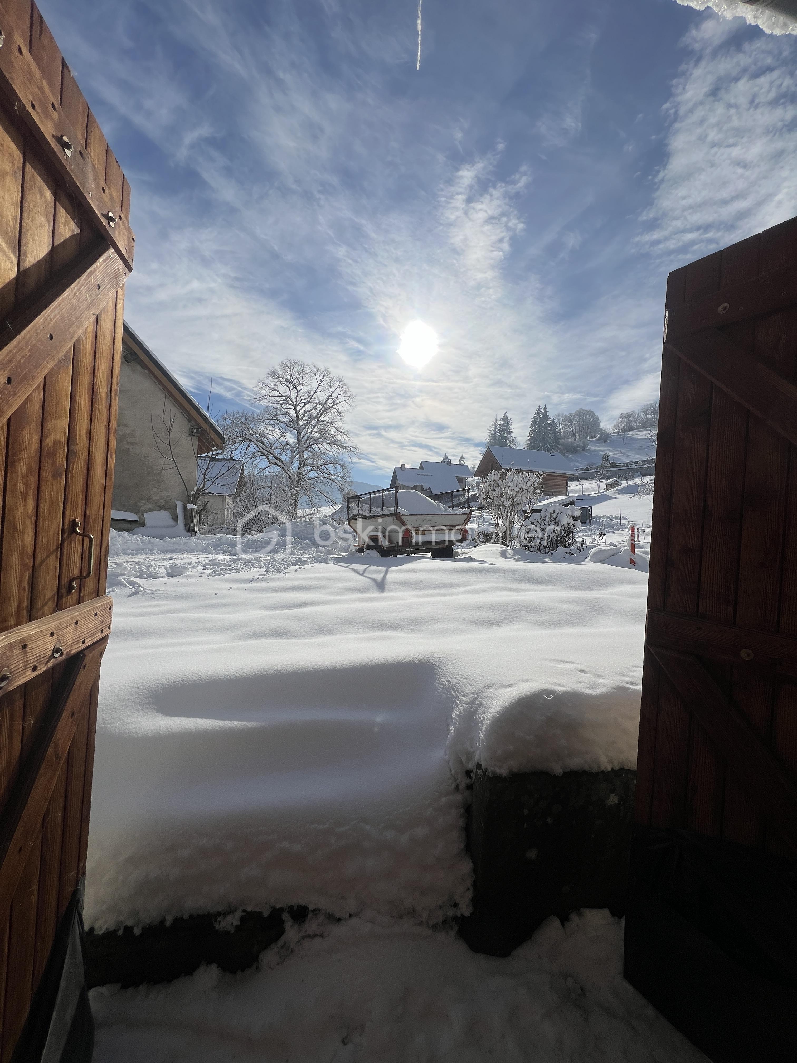 Maison ancienne de 120 m² - fenêtre-salon-2.JPG