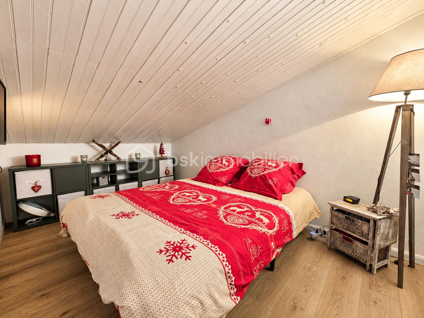 Chambre d’hiver chaleureuse sous les combles.png