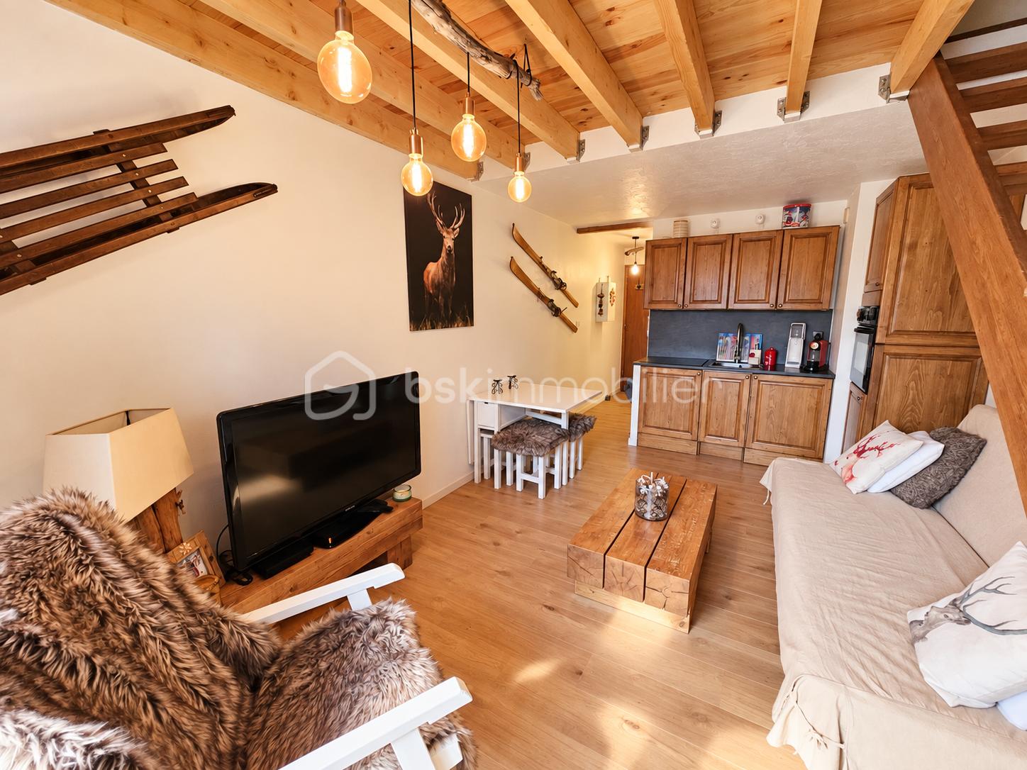 Salon de chalet alpin chaleureux et rustique.png