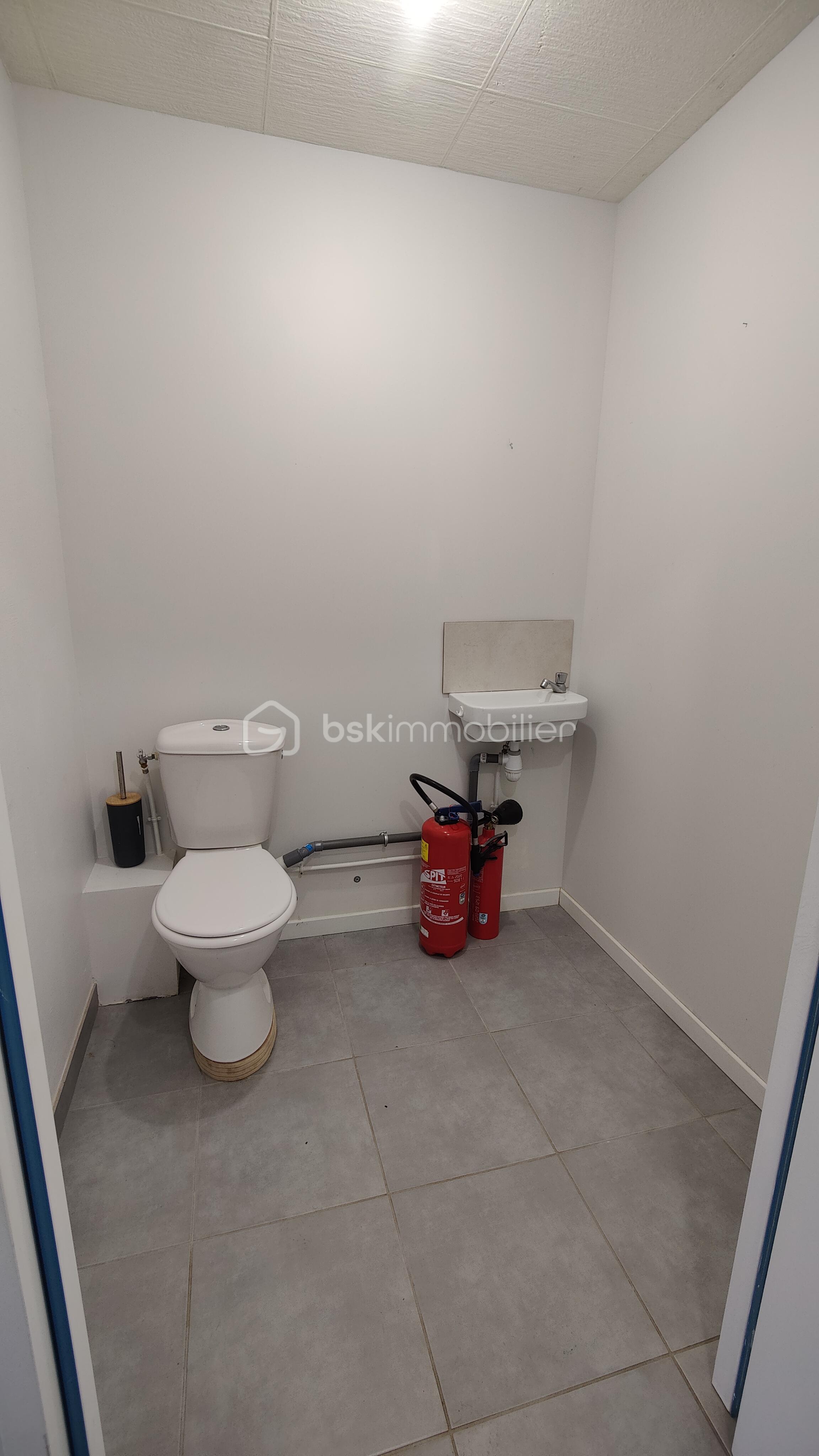 Immeuble de 195 m² - IMG20251211160954.jpg