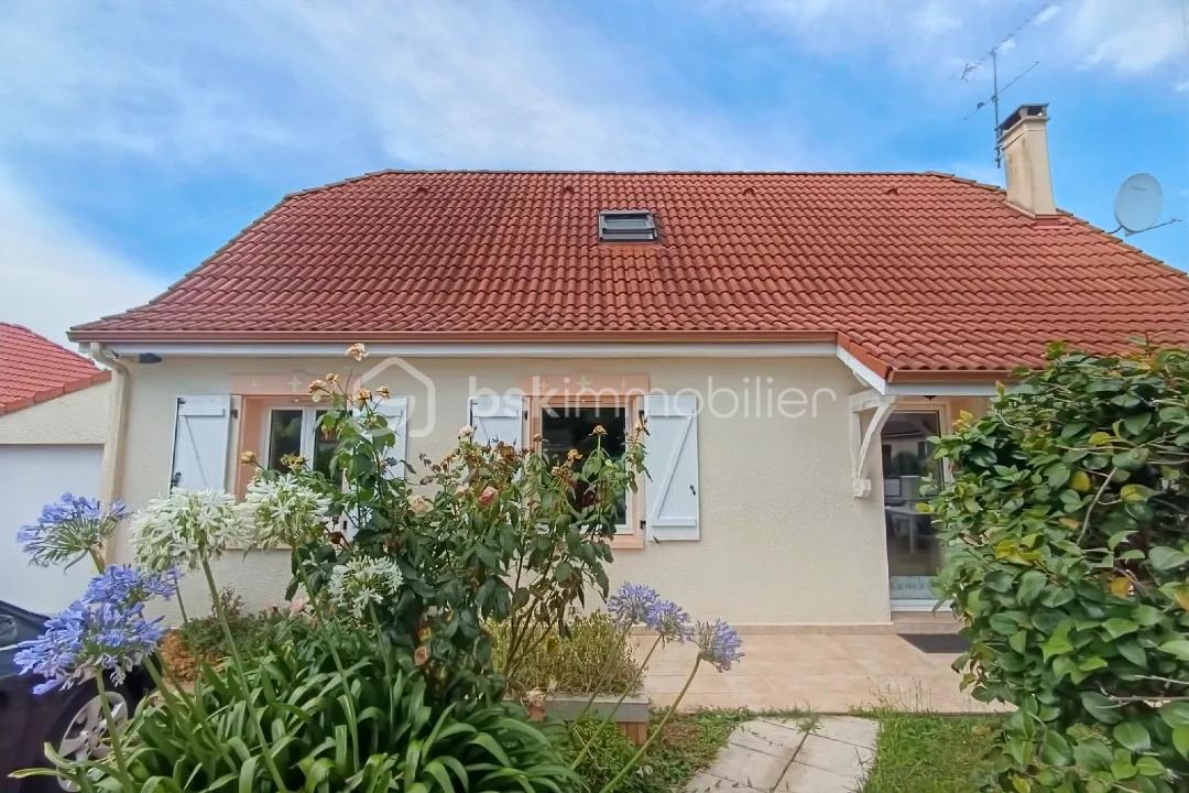 Maison de 135 m² - hoqi-fa02c518eb904cdca5e152572aac0f5b.jpg