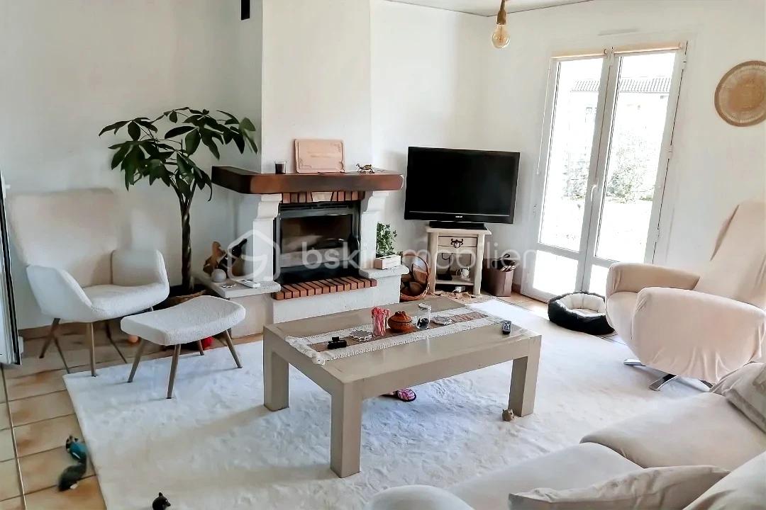 Maison de 135 m² - hoqi-82ef1e3a0d4947bf8477018bd3d0c280.jpg