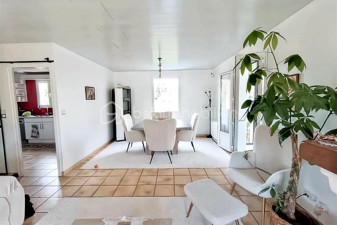 Maison de 135 m² - hoqi-2fd595ef27324785a7e599150411e068.jpg