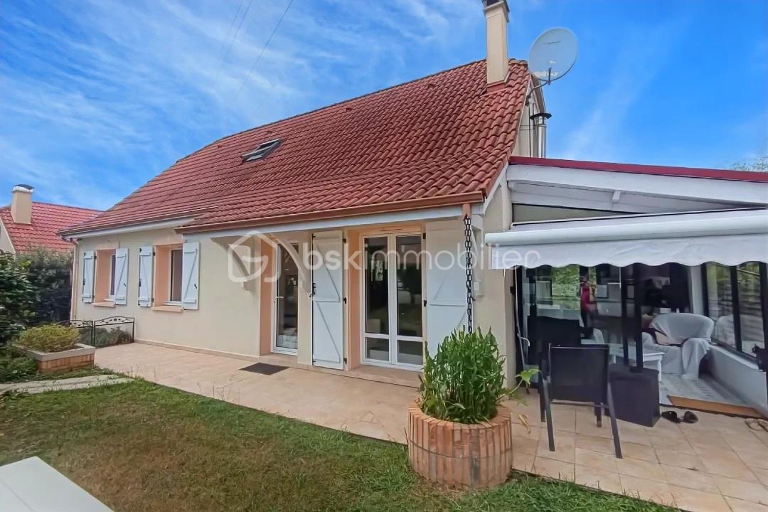 Maison de 135 m² - hoqi-17bf800dacb5419cbe3d5dea523c2b6f.jpg