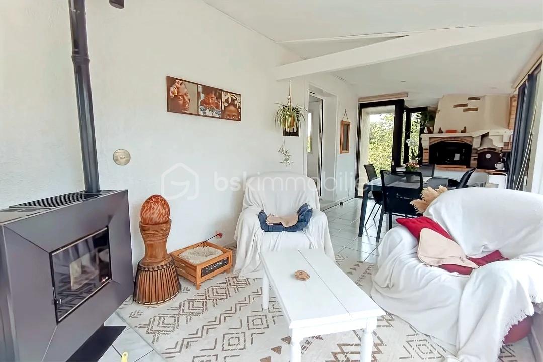 Maison de 135 m² - hoqi-9f25679801234f90ba0d1a10e1870edf.jpg