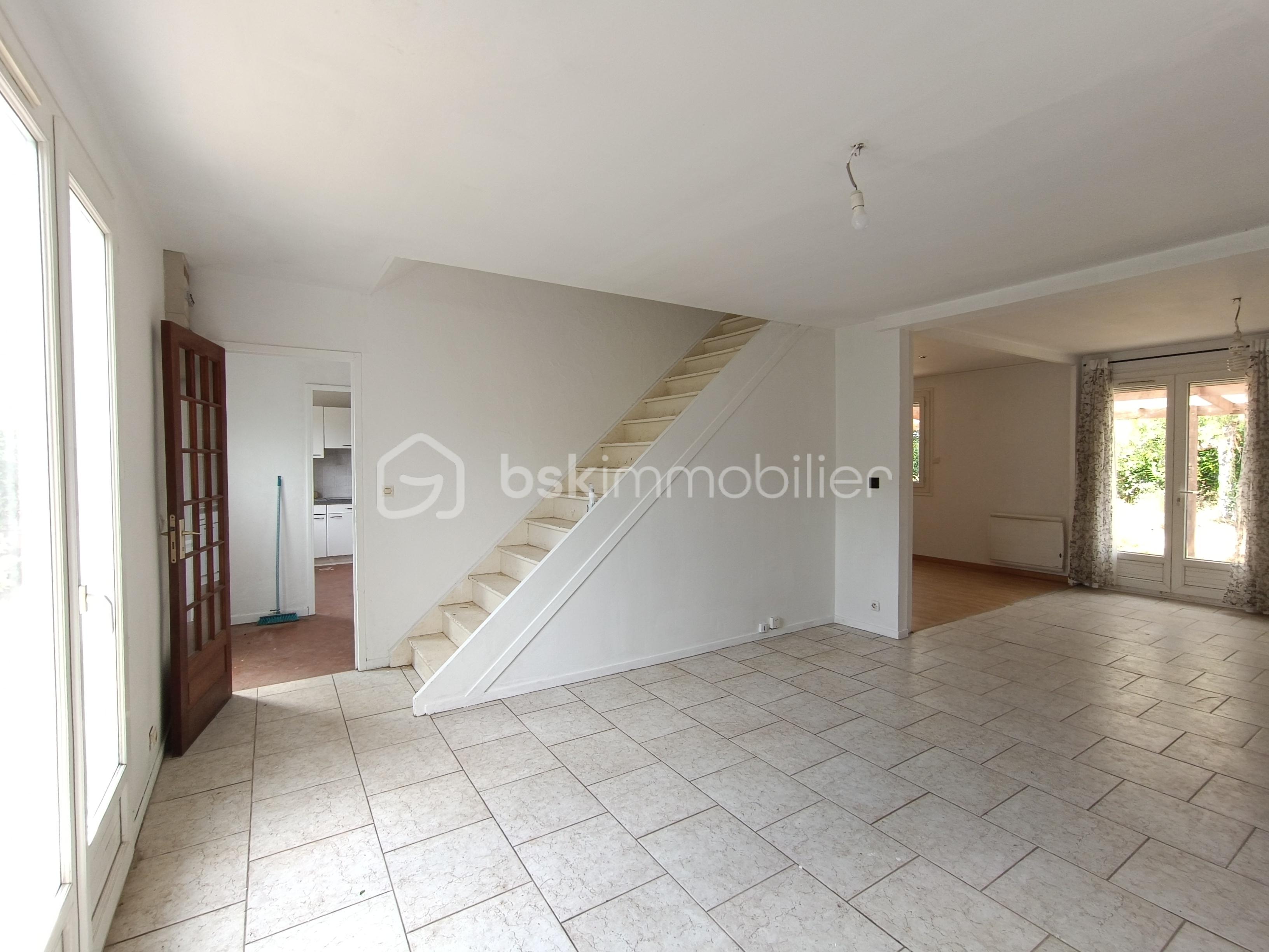 Pavillon de 110 m² - sal4.jpg
