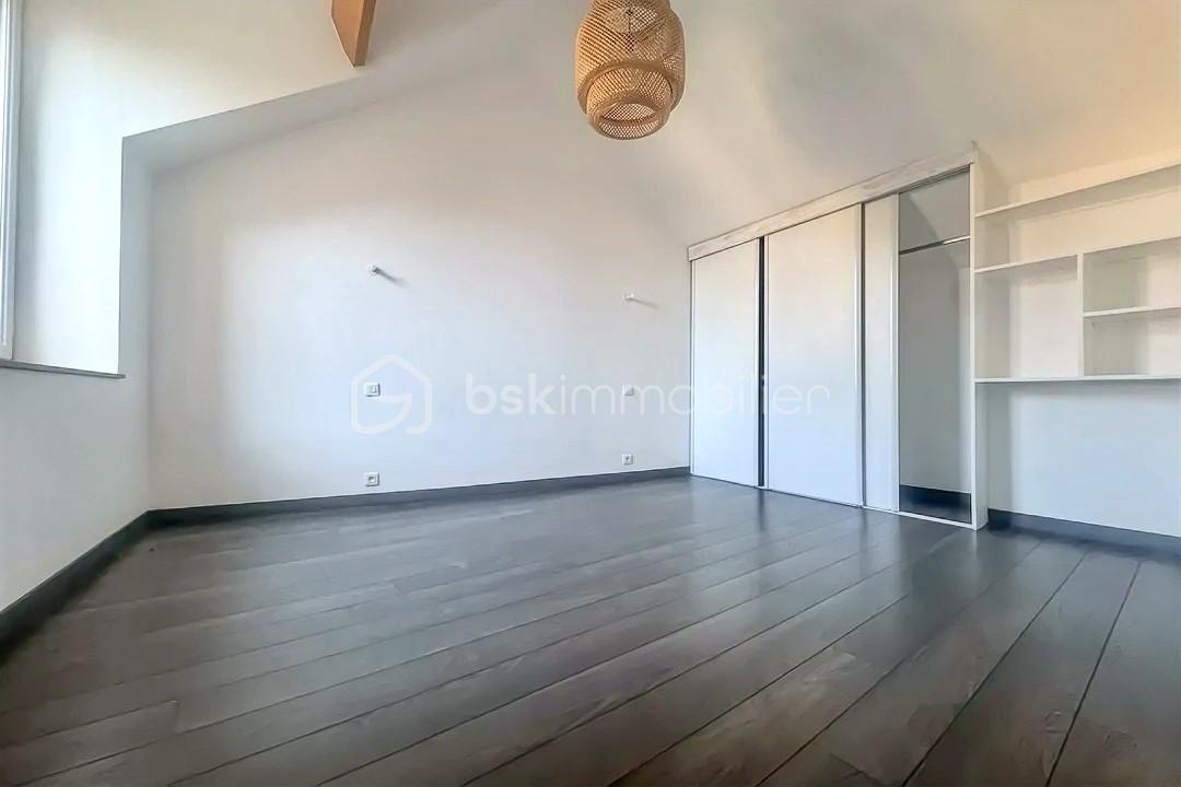 Maison de 106 m² - thumbnail_hoqi-c447e14ad5c54bf891a750f8b2879a77.jpg