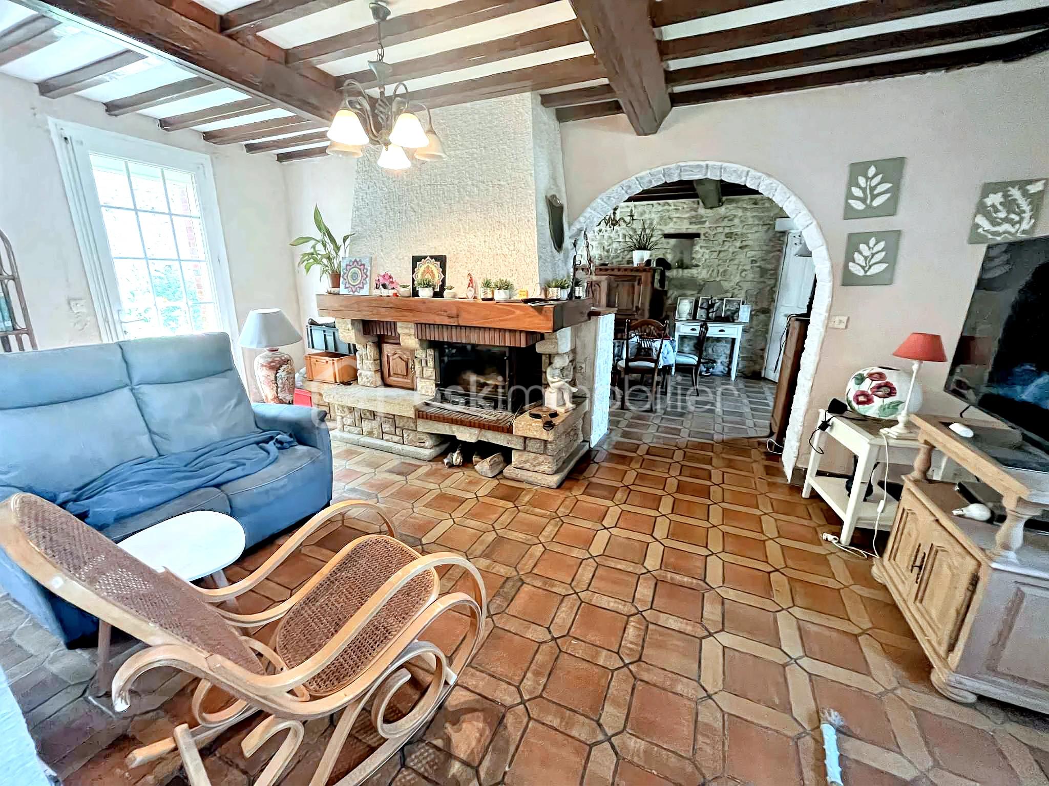 Maison en pierre de 139 m² - ae3d44de-0d4a-426a-a6a5-6bf0d3250a18.jpg