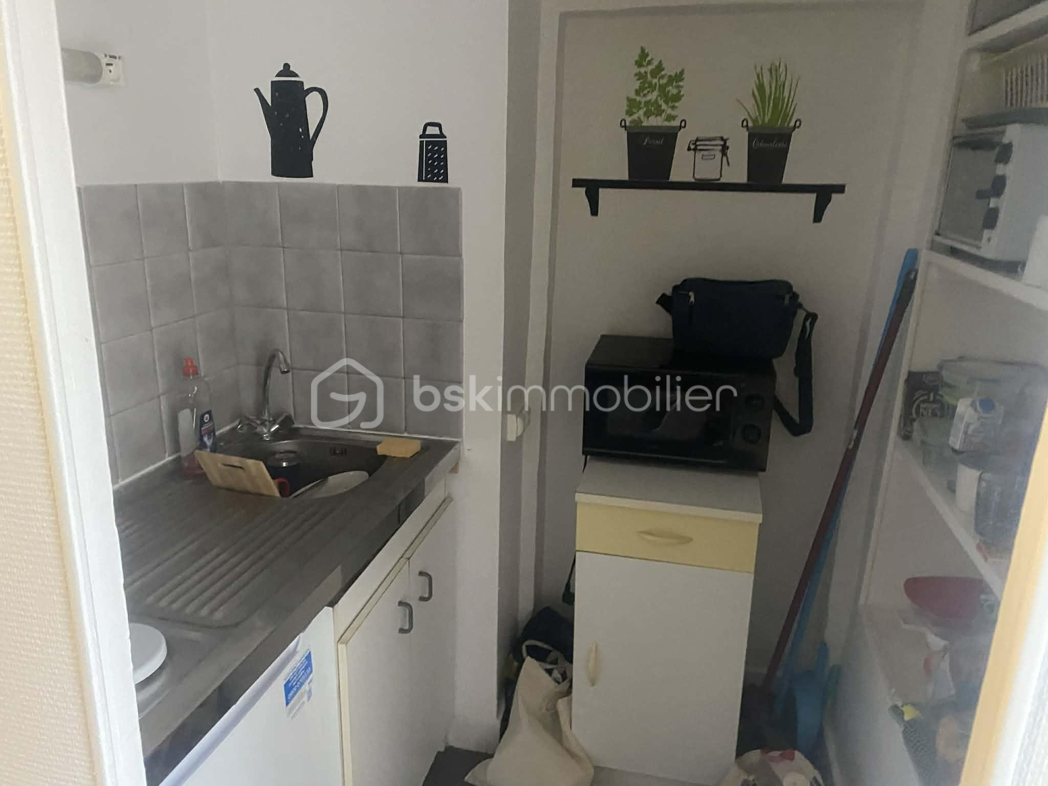 Immeuble mixte de 221 m² - 84d2f6a4-1470-446d-a0d9-fbc37d14be5a.jfif