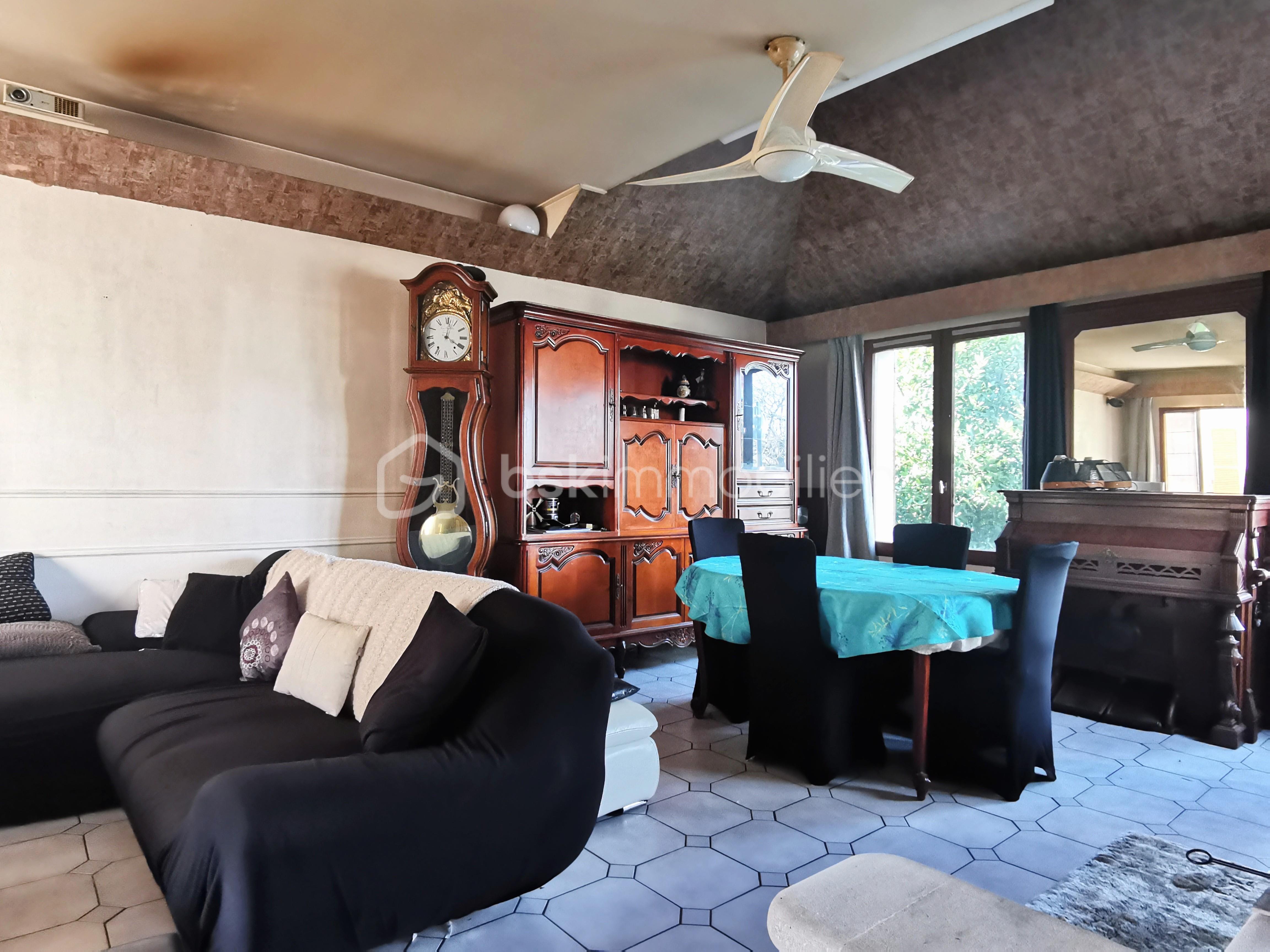 Maison de 120 m² - 6-salon - salle à manger.jpg