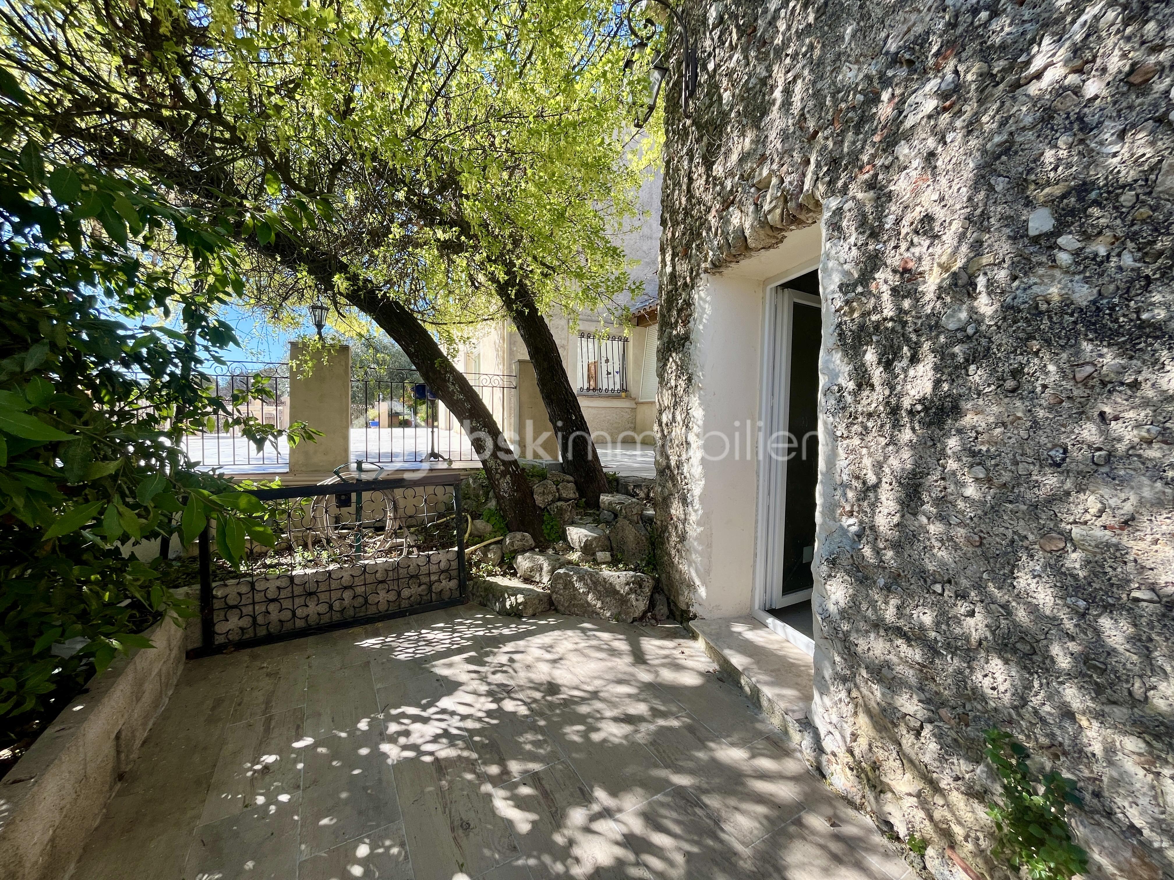 Courette Cabanon.jpg