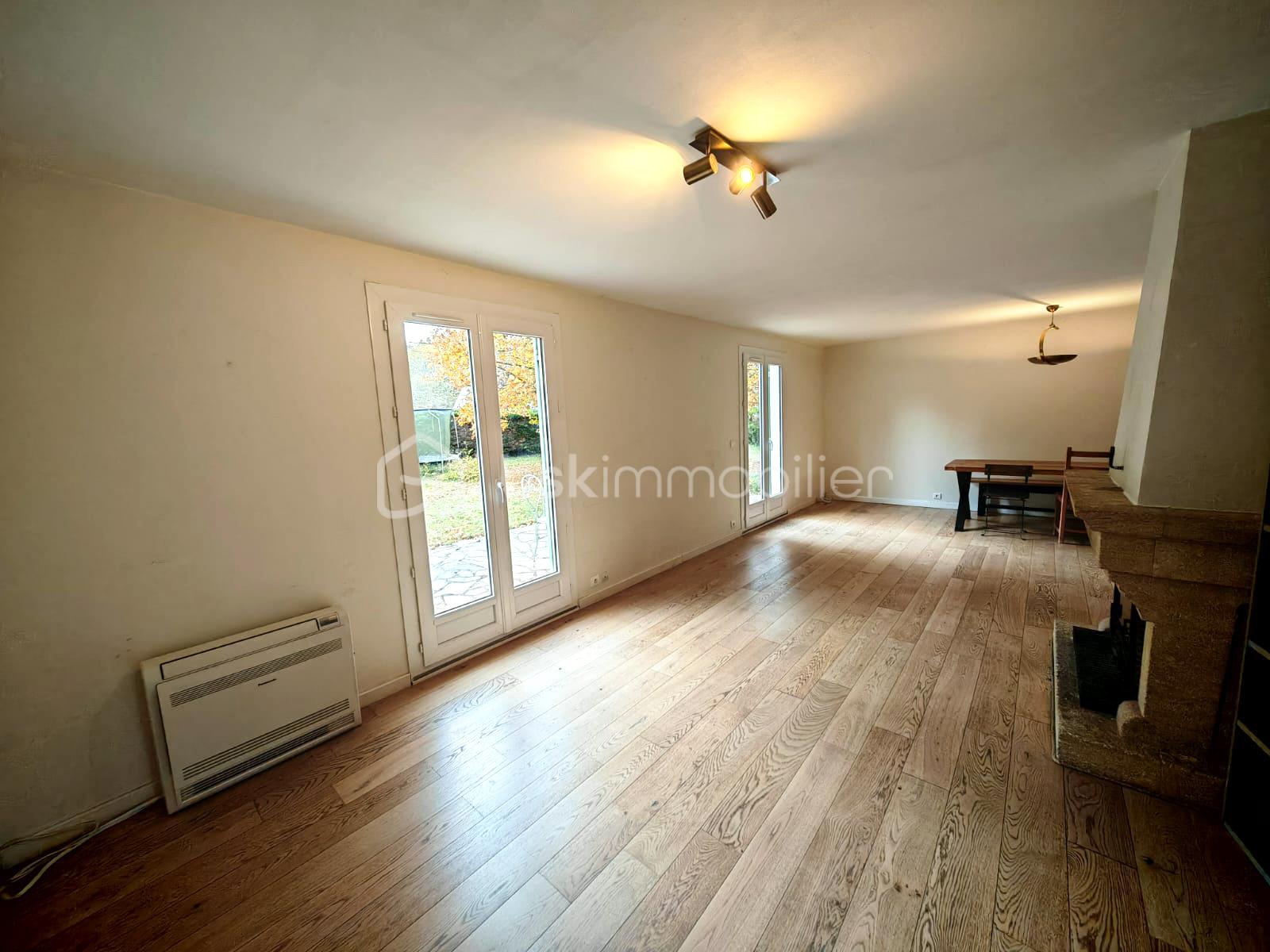 Maison traditionnelle de 110 m² - salon1.jpg