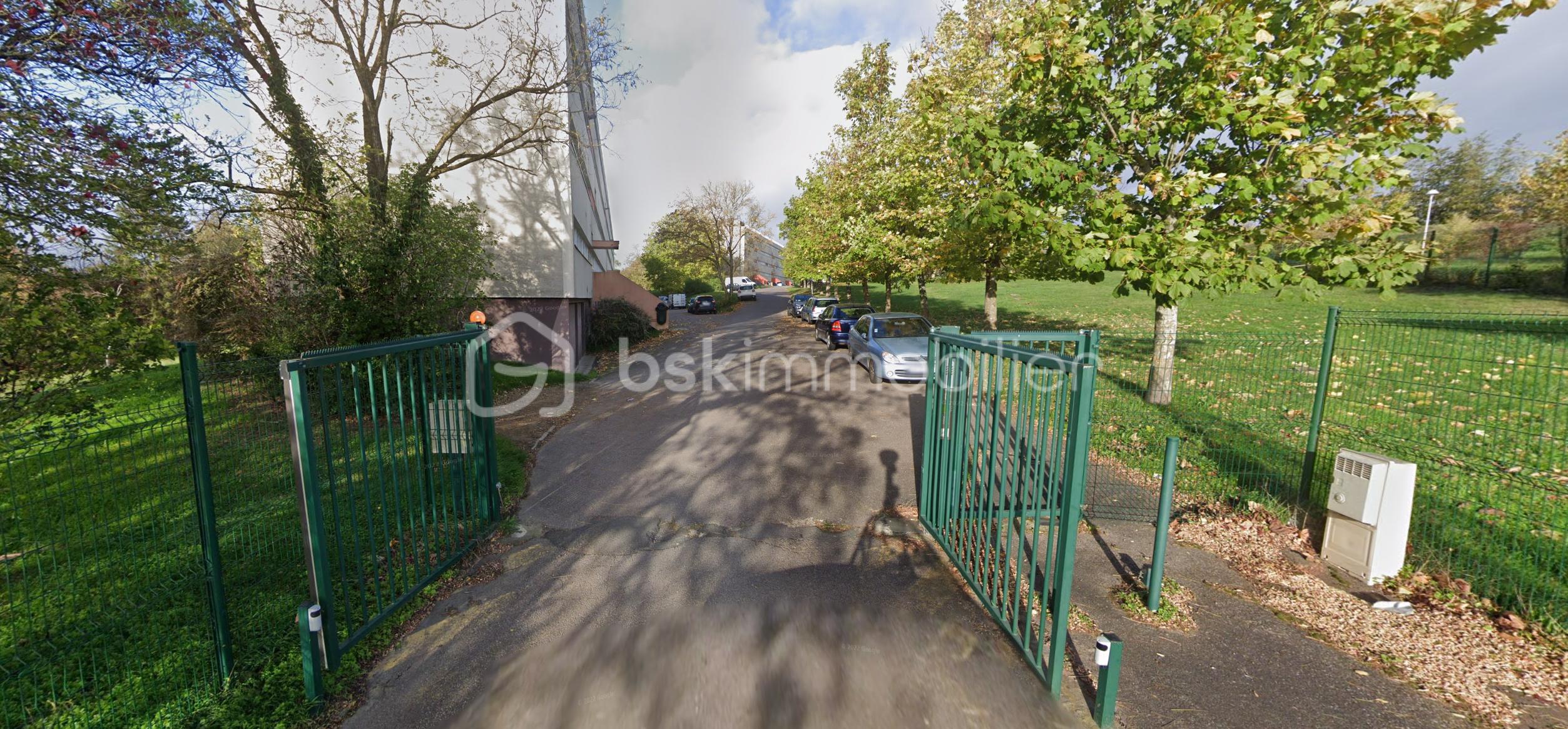 Parking de 14 m² - LimayRue5.png