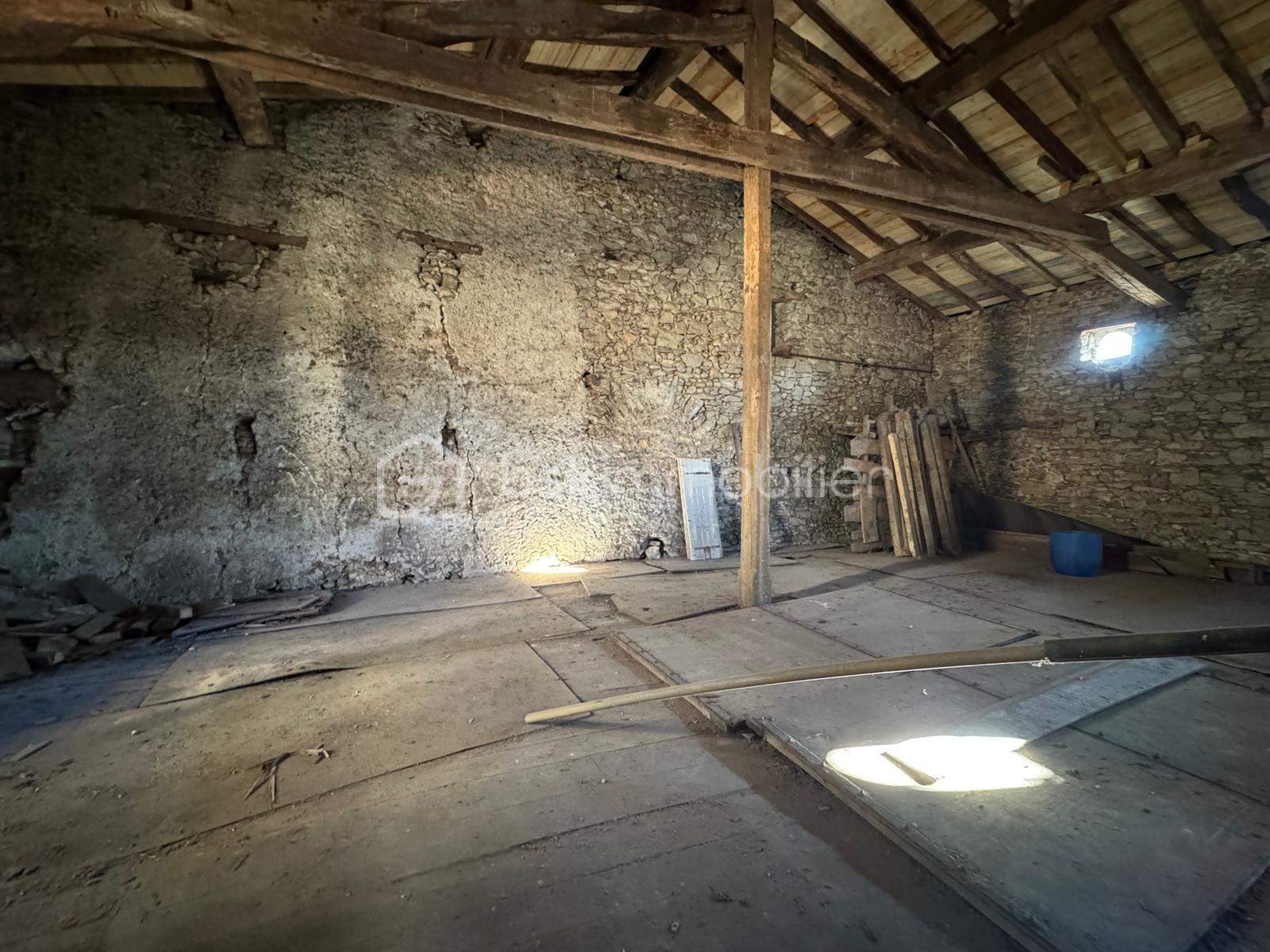 Immeuble mixte de 150 m² - IMG-20250120-WA0014.jpg