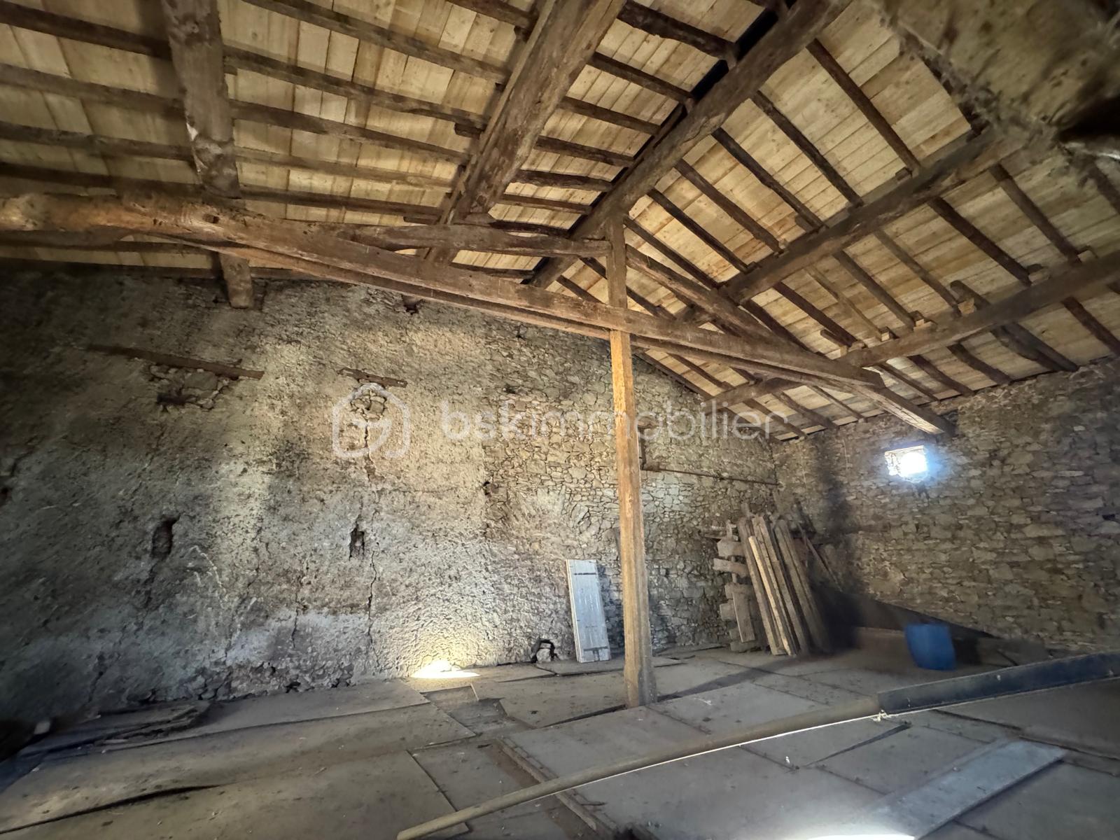 Immeuble mixte de 150 m² - IMG-20250120-WA0003.jpg