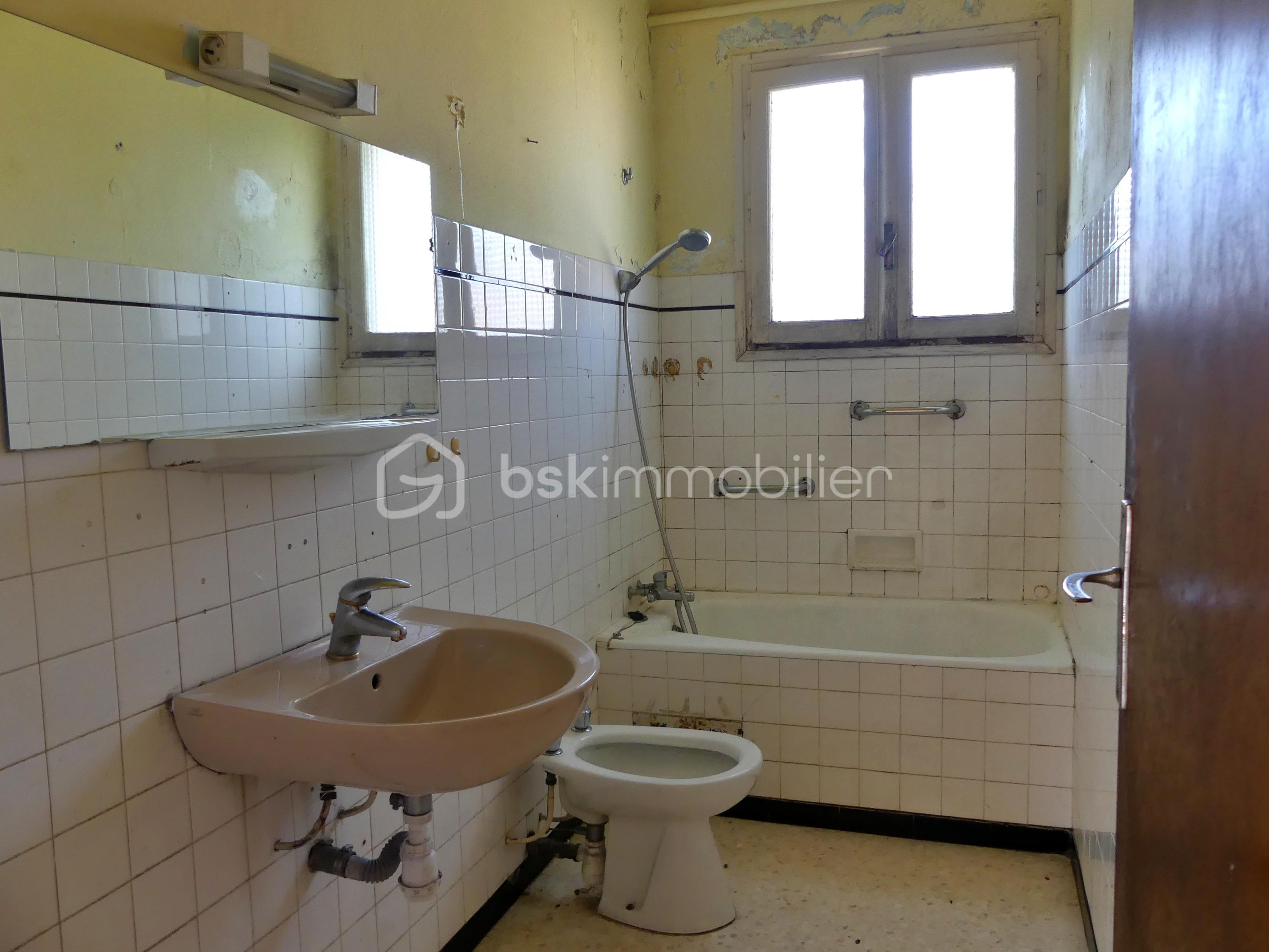 salle de bains 1.JPG