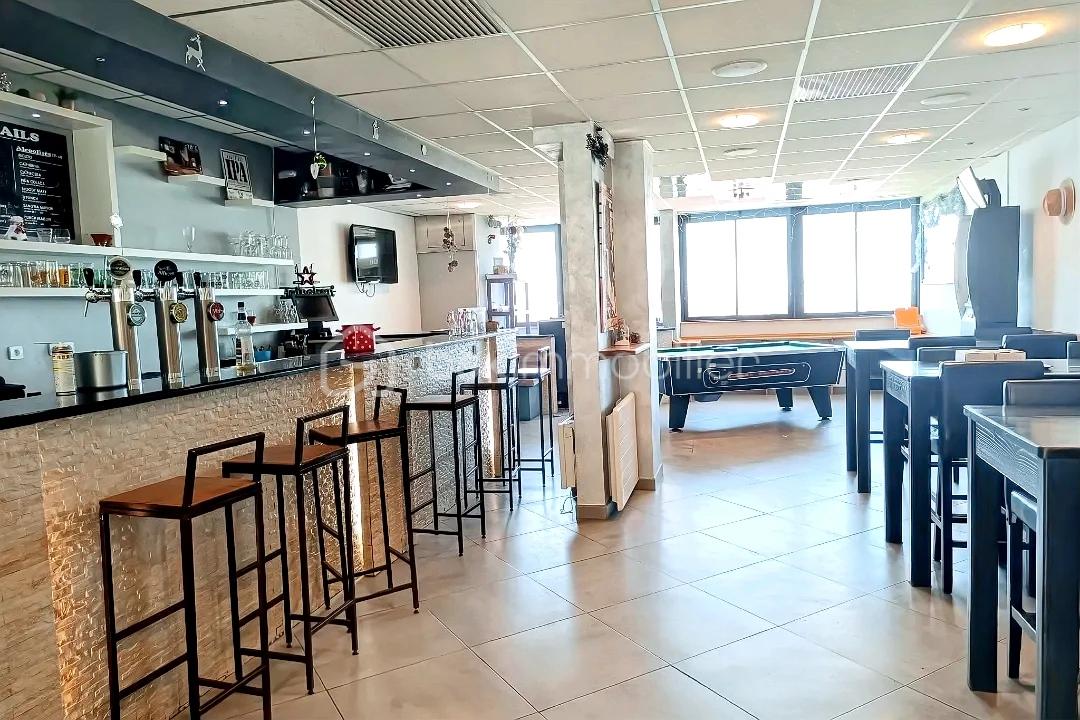 Fonds de commerce - hoqi-d671b0e1d80543d698242a45df02860a.jpg