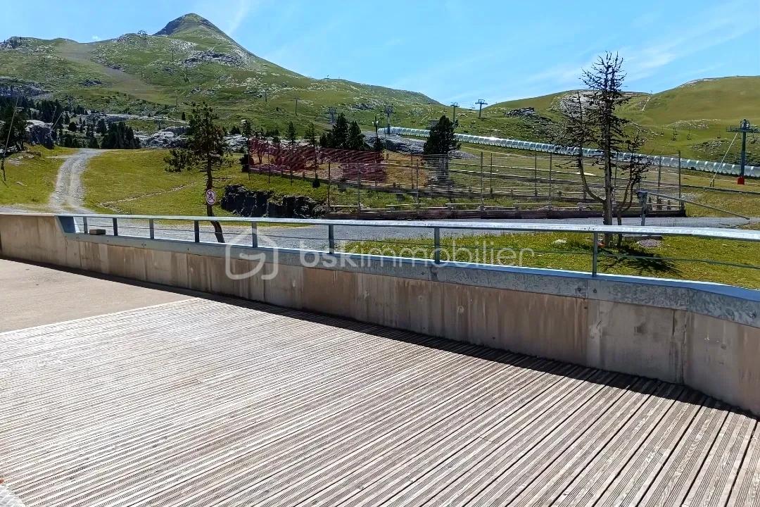 Fonds de commerce - hoqi-18081555a1d14a239c24d2f52bcbb975.jpg