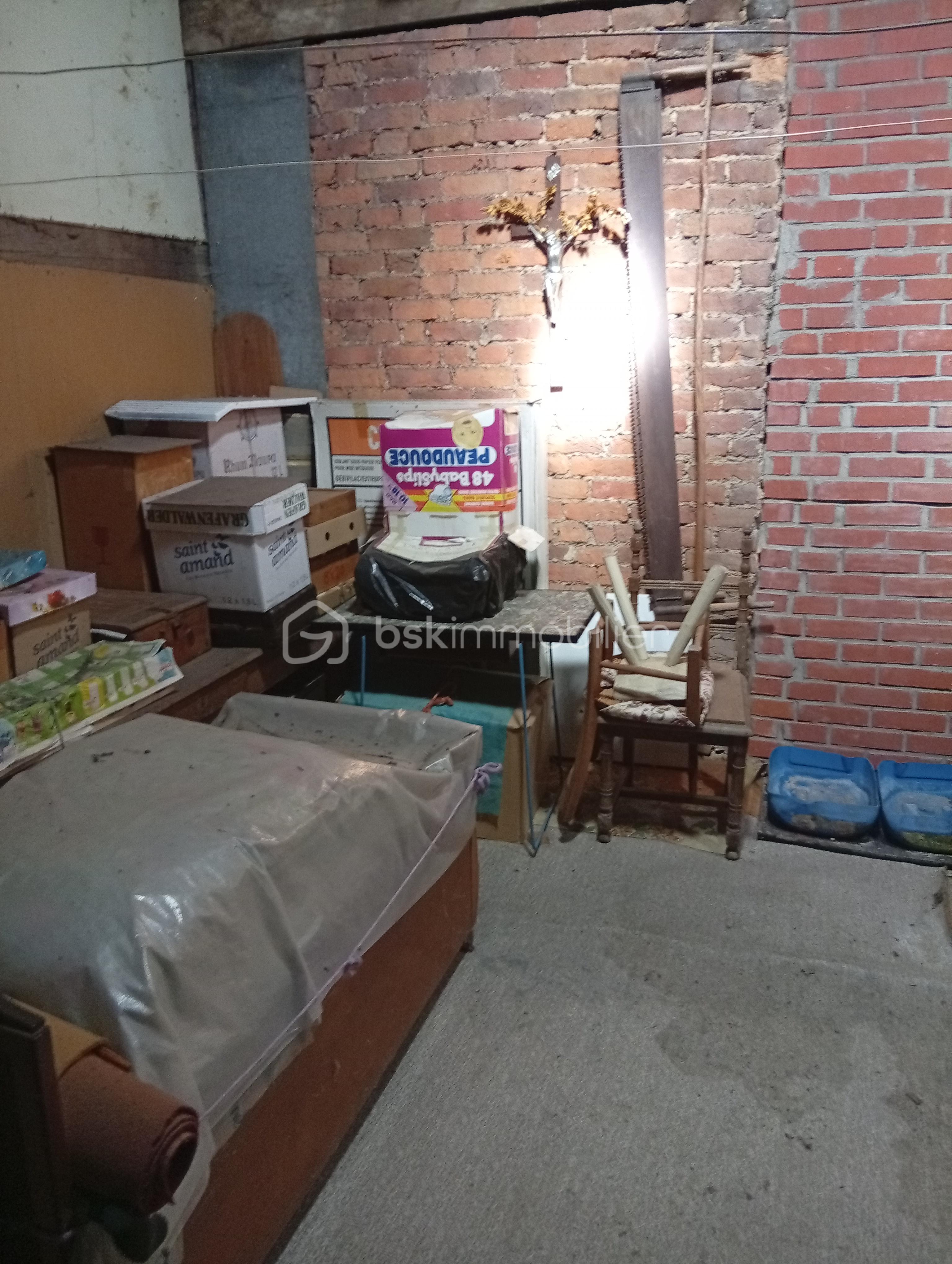 Maison ancienne de 147 m² - Grenier Regniowez.jpg