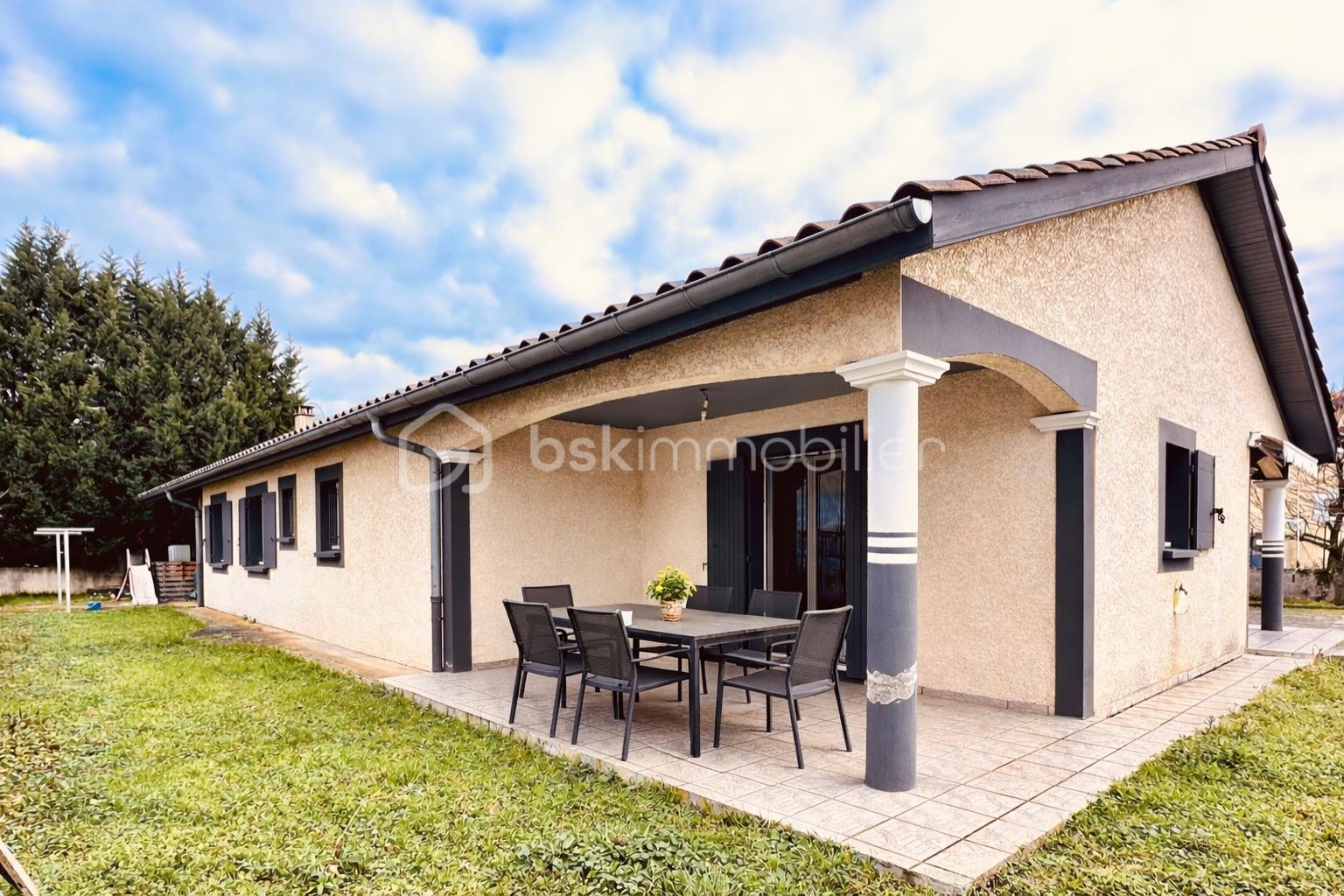 Maison traditionnelle de 140 m² - 63995F00-691D-445C-AC18-A1B40E300D17.png