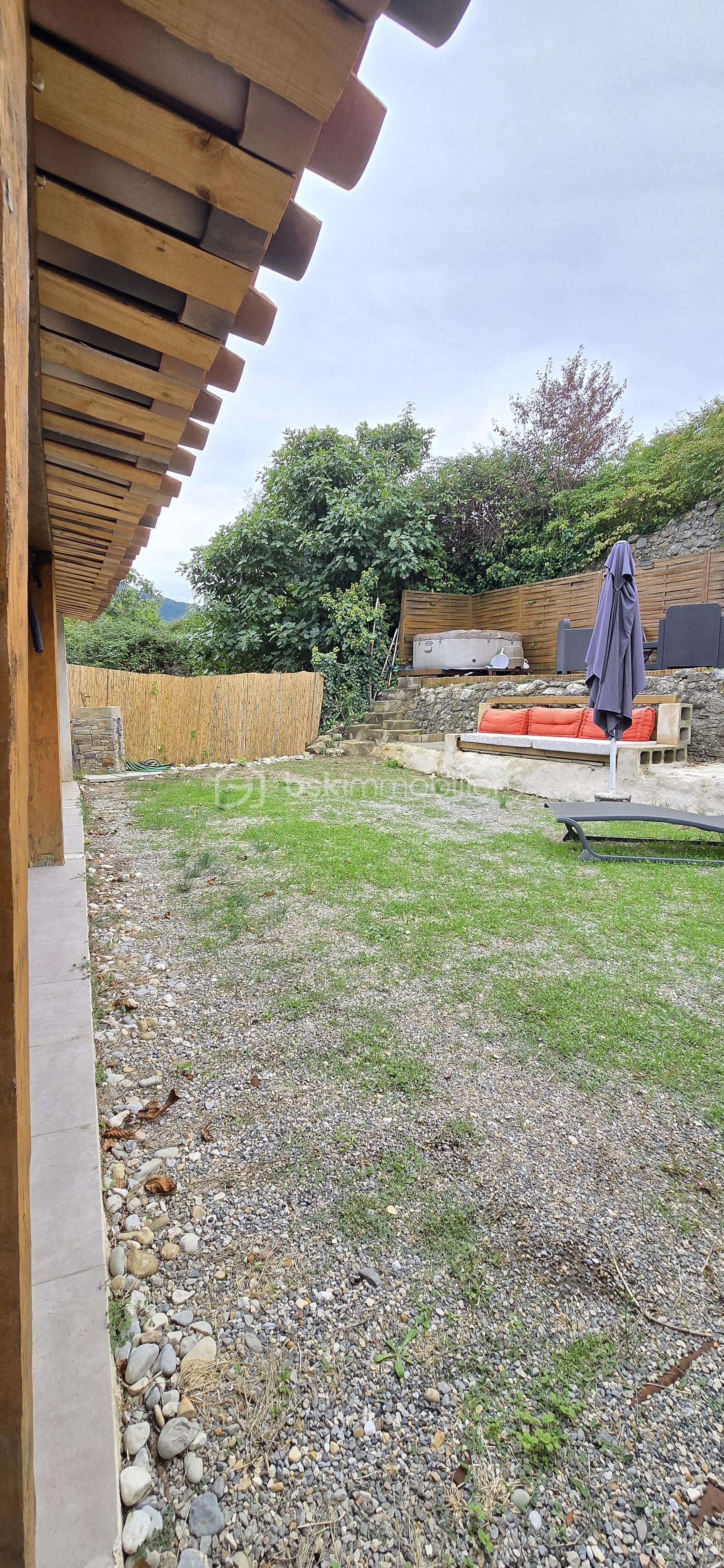 Maison de 38 m² - vue sur le spa 11 11 25.jpg