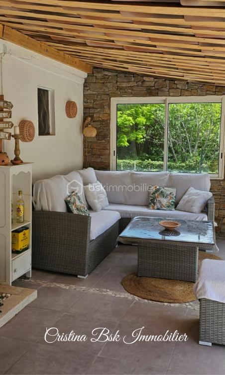 Maison de 38 m² - ext salon text bas .png