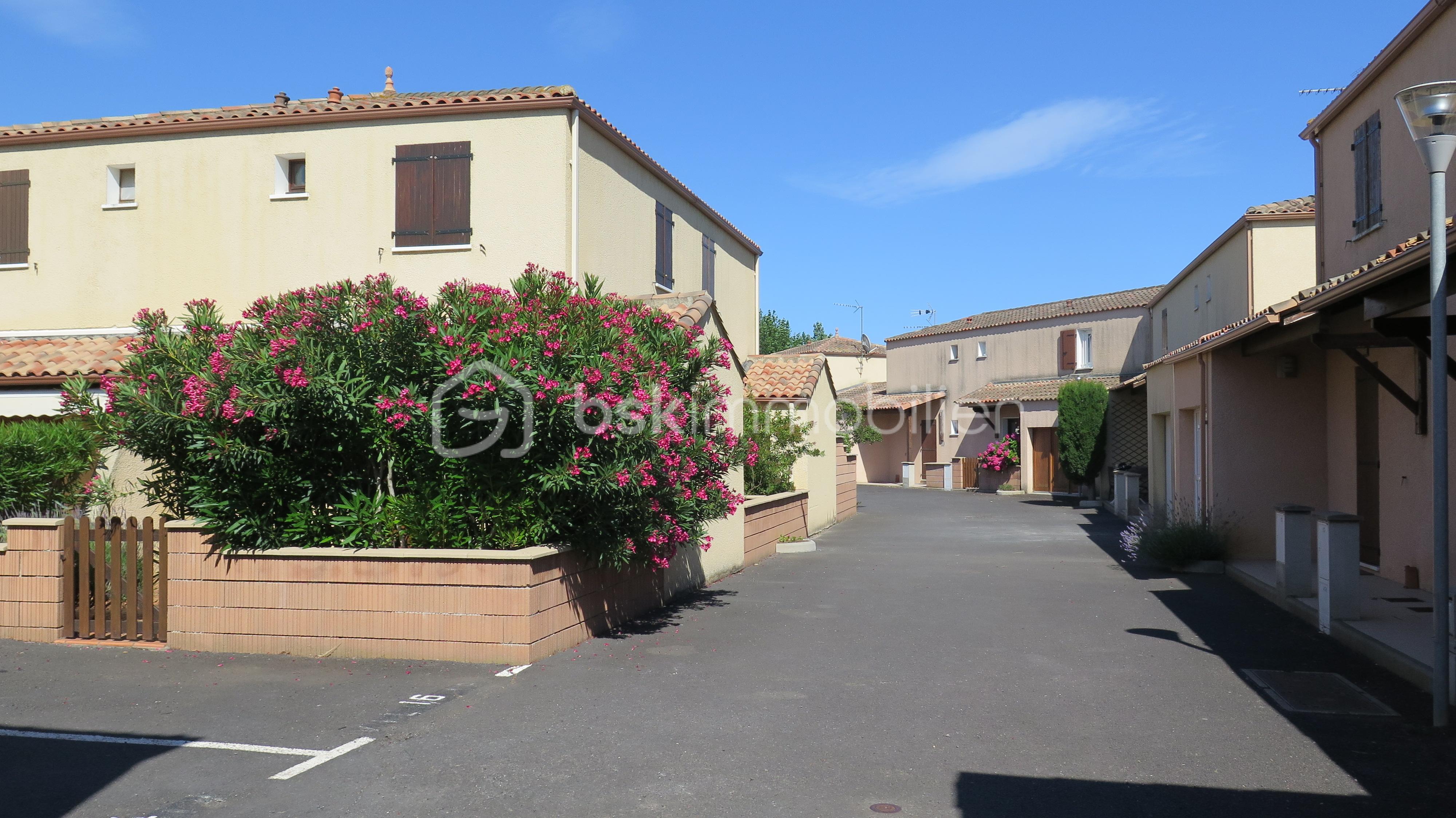 02_Bastides Villa N°10_cour intérieure de la Résidence liaison.JPG